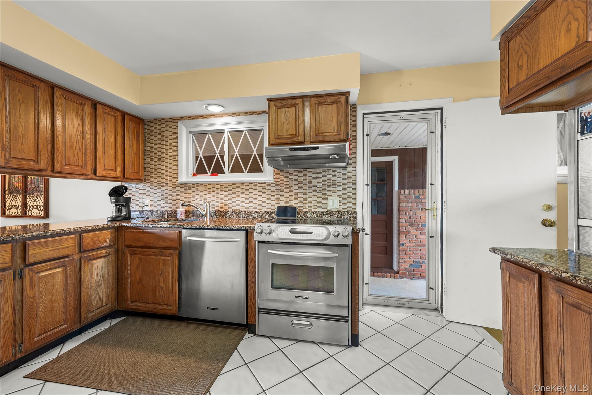 #5 photo, 2860 Lenox Road, Oceanside , NY 11572