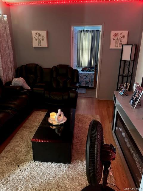 #2 photo, 13118 95th Avenue, कुईंस Richmond Hill S. , NY 11419