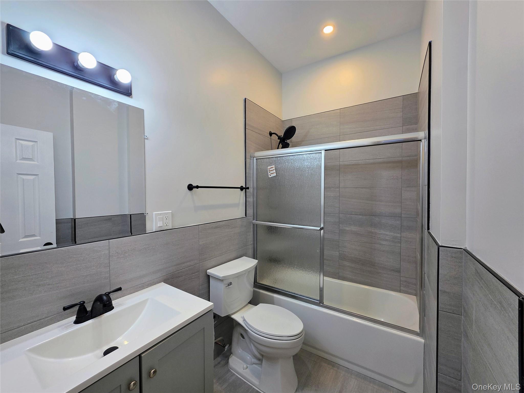 #6 photo, 143 Jericho Turnpike, 長島 Mineola , NY 11501