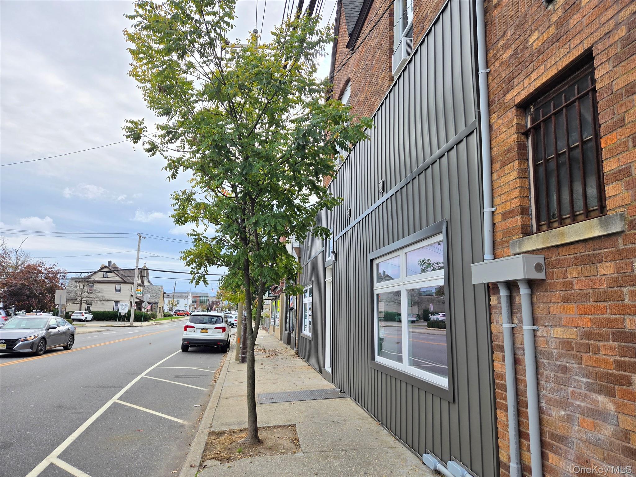 #7 photo, 143 Jericho Turnpike, 長島 Mineola , NY 11501