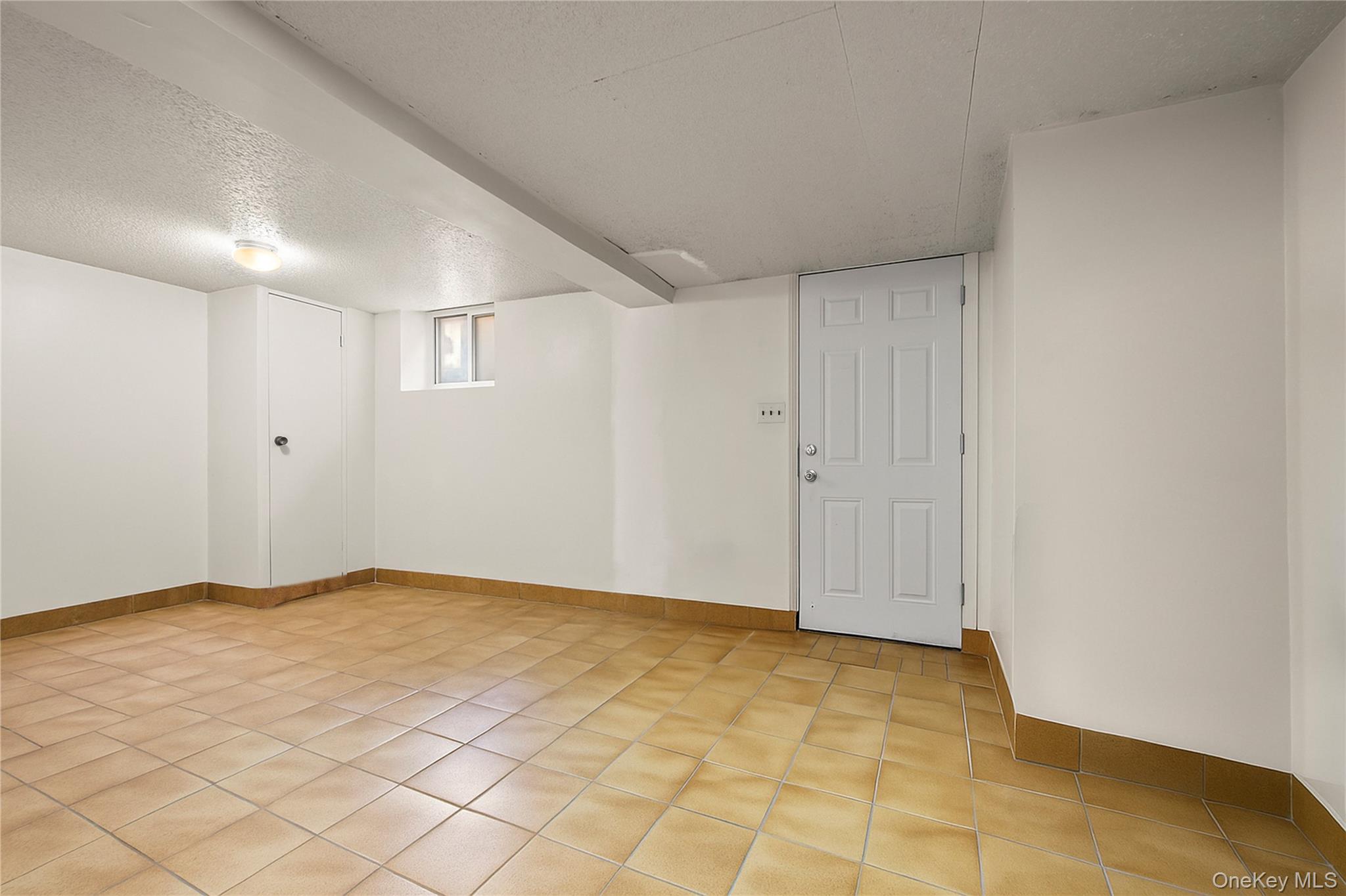 #20 photo, 2942 164th Street, Flushing , NY 11358