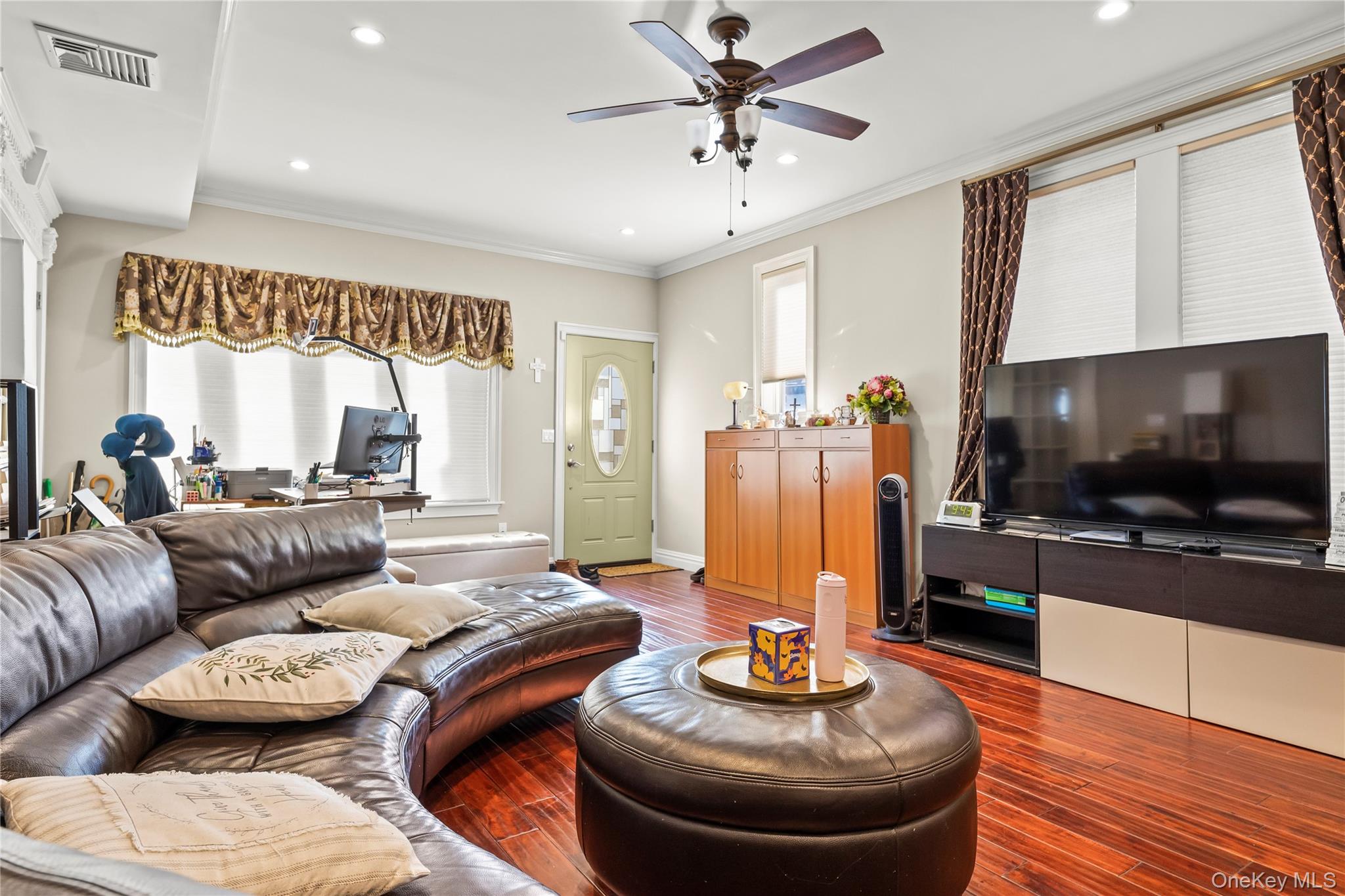 #8 photo, 2942 164th Street, Flushing , NY 11358