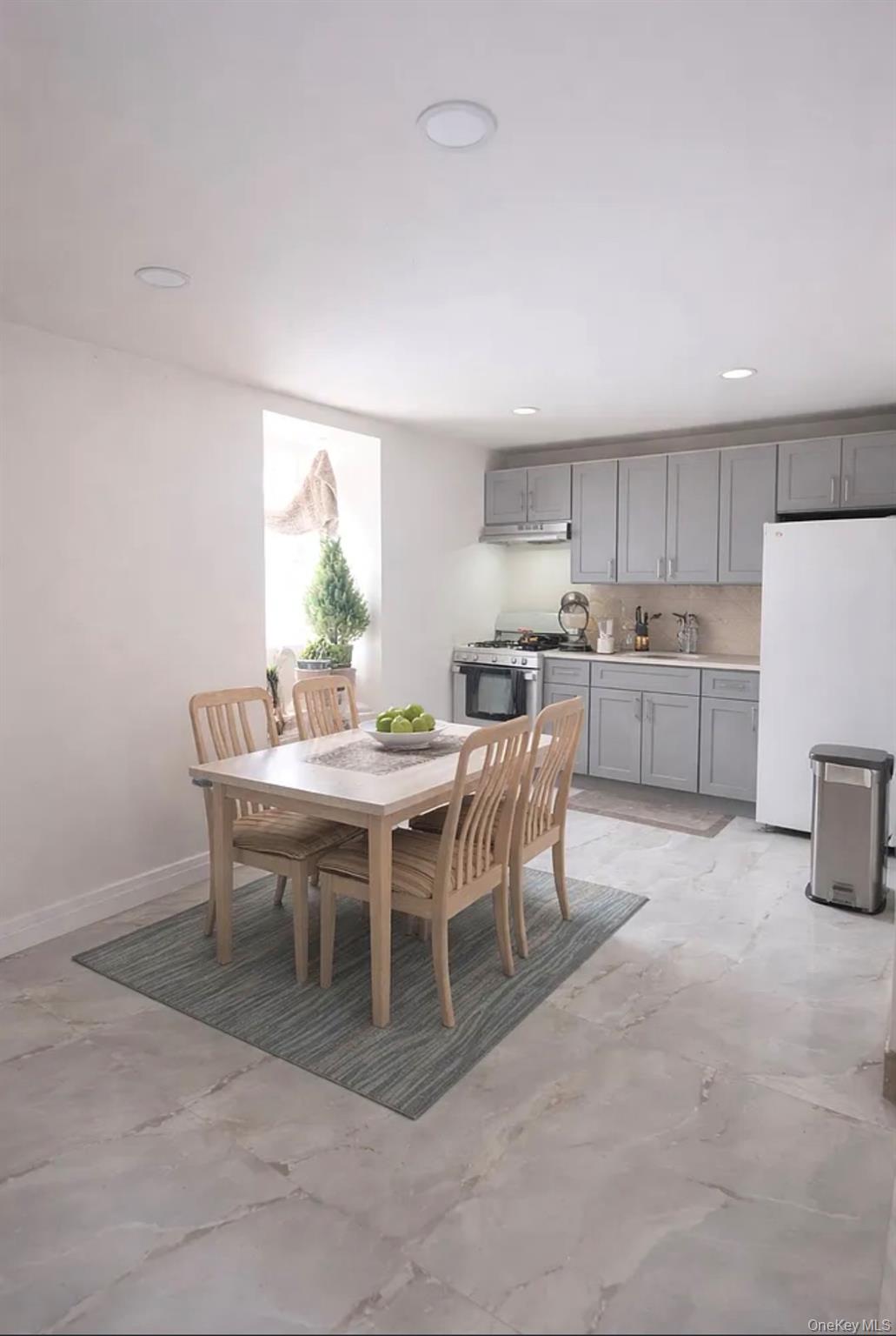 #2 photo, 49 Gladys Street, 東長島 Lindenhurst , NY 11757