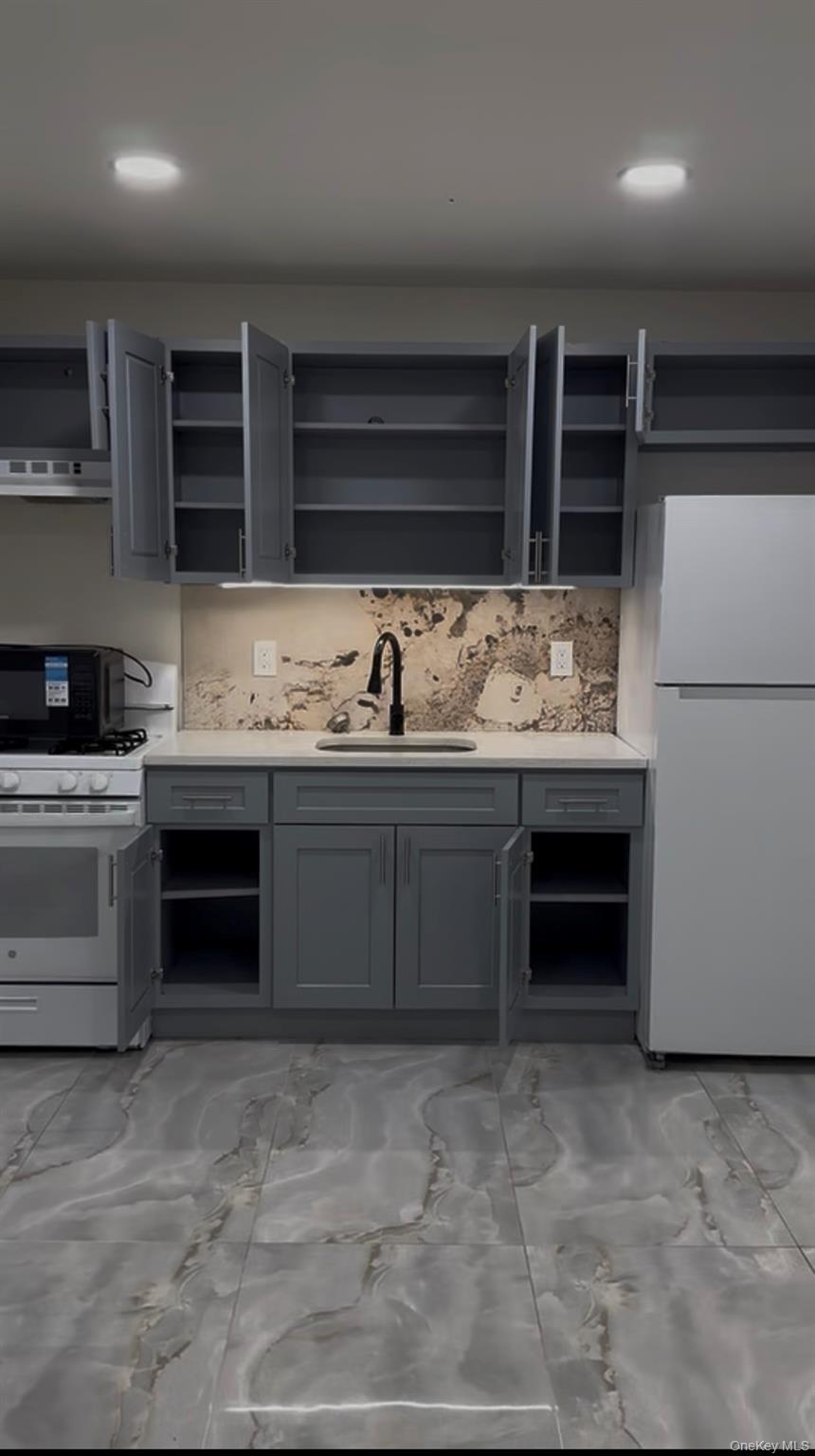 #3 photo, 49 Gladys Street, 東長島 Lindenhurst , NY 11757