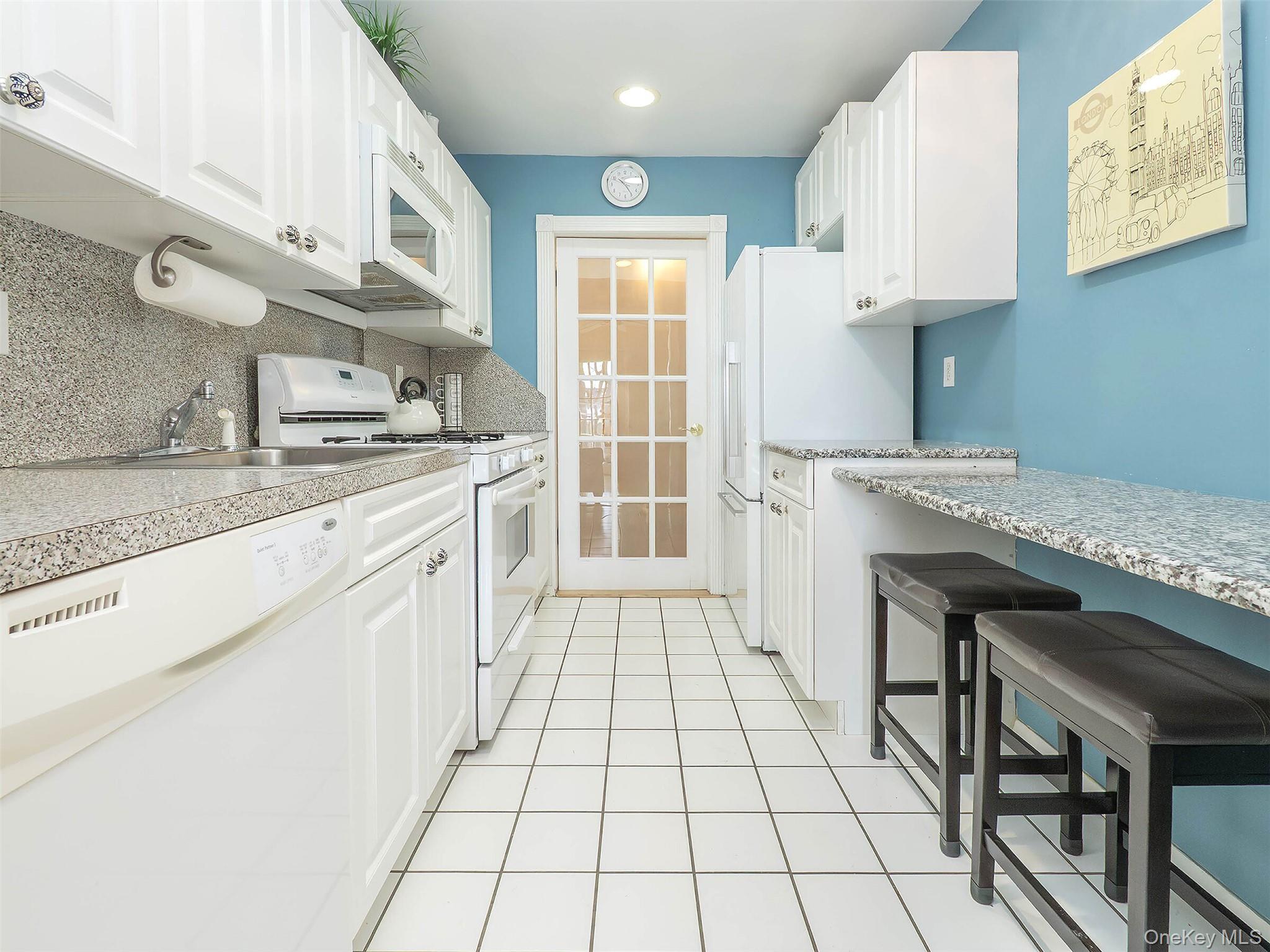 #12 photo, 32 Pearsall, Glen Cove , NY 11542