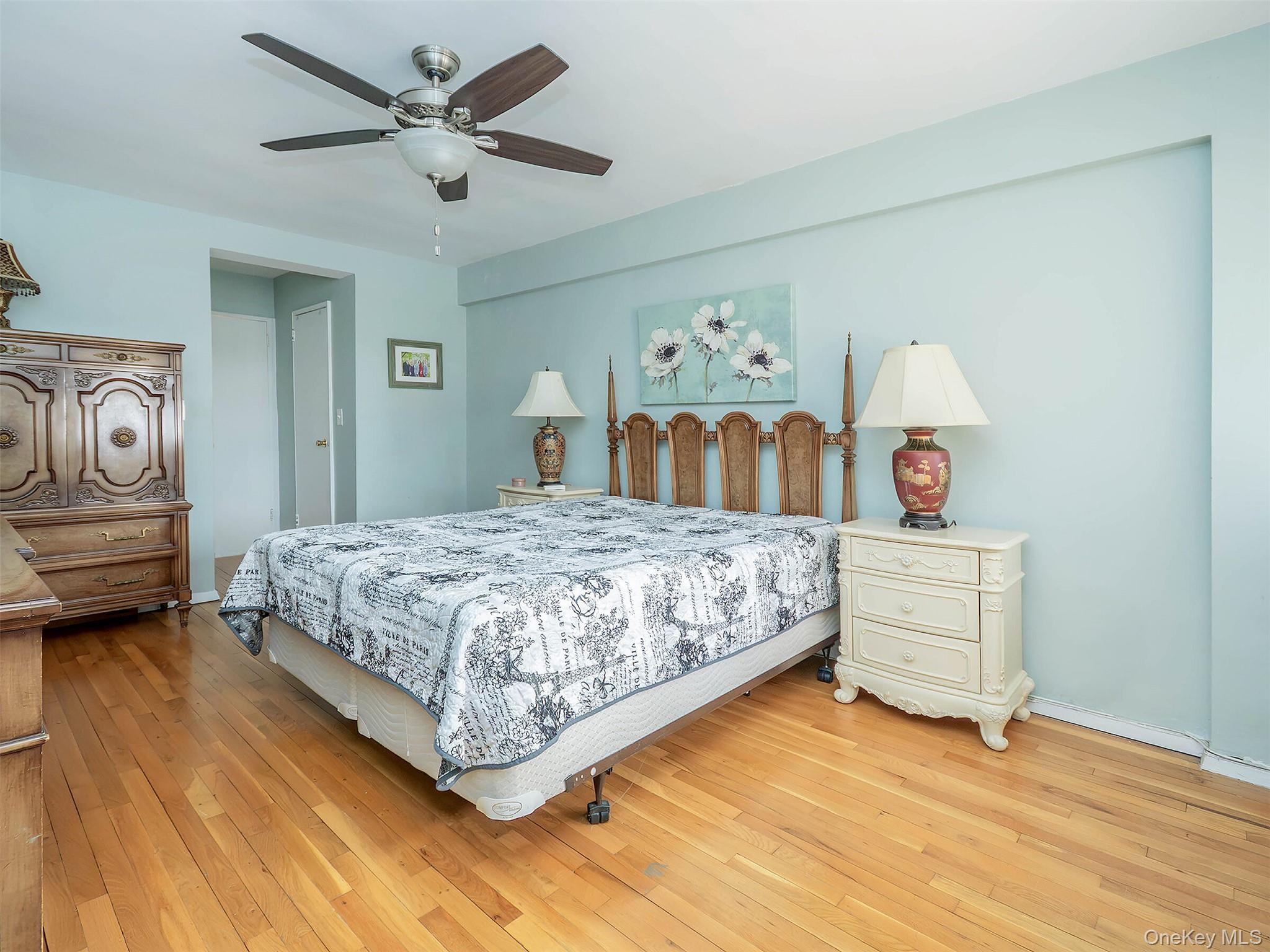 #17 photo, 32 Pearsall, Glen Cove , NY 11542