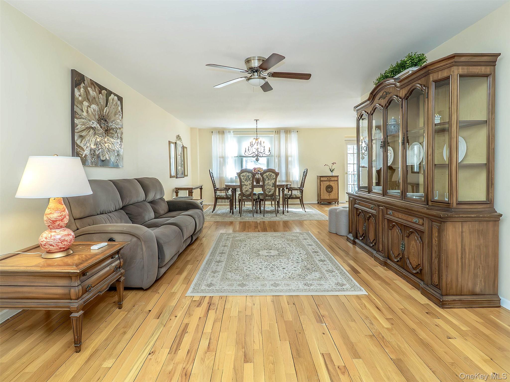 #5 photo, 32 Pearsall, Glen Cove , NY 11542