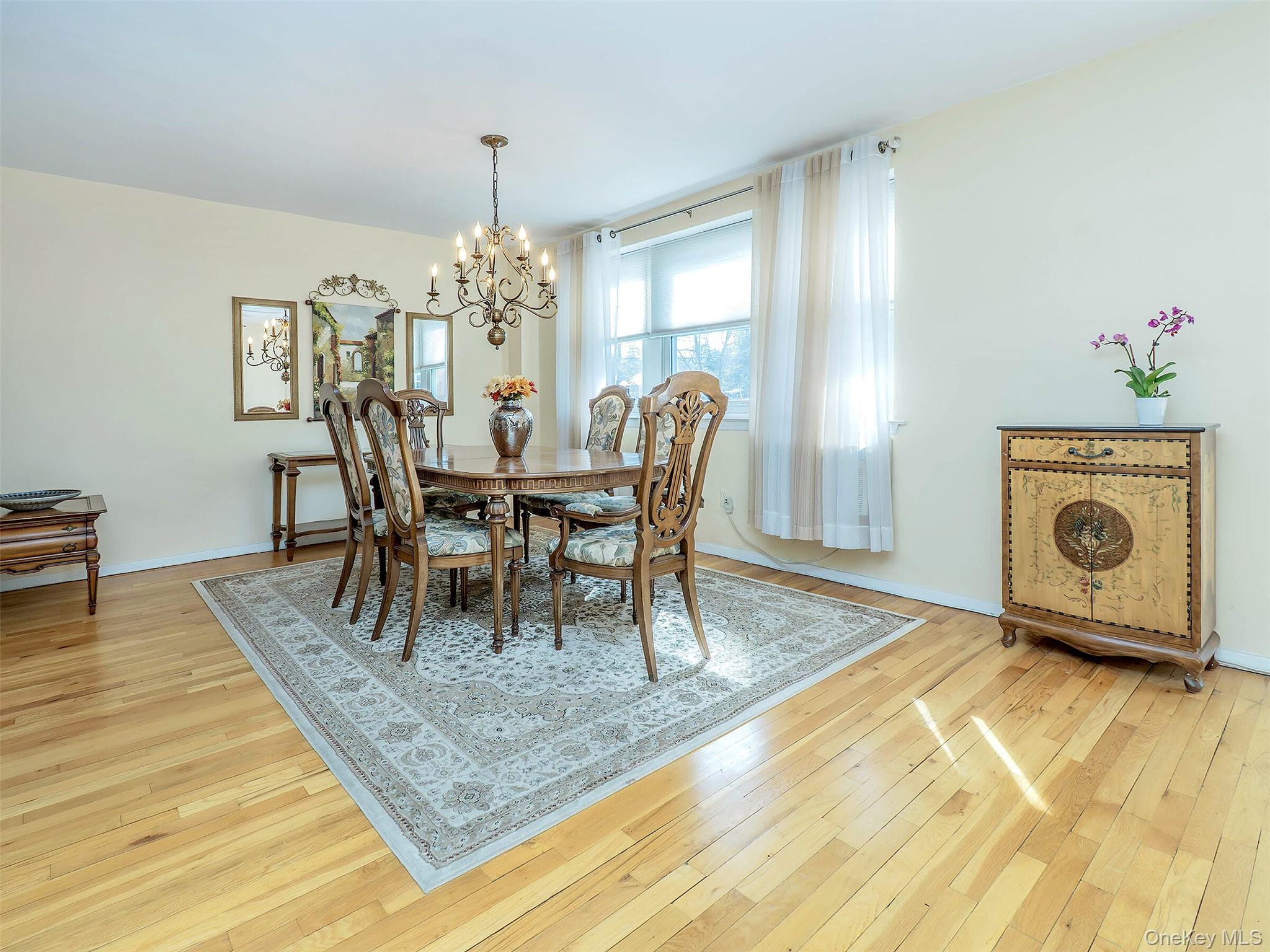 #9 photo, 32 Pearsall, Glen Cove , NY 11542