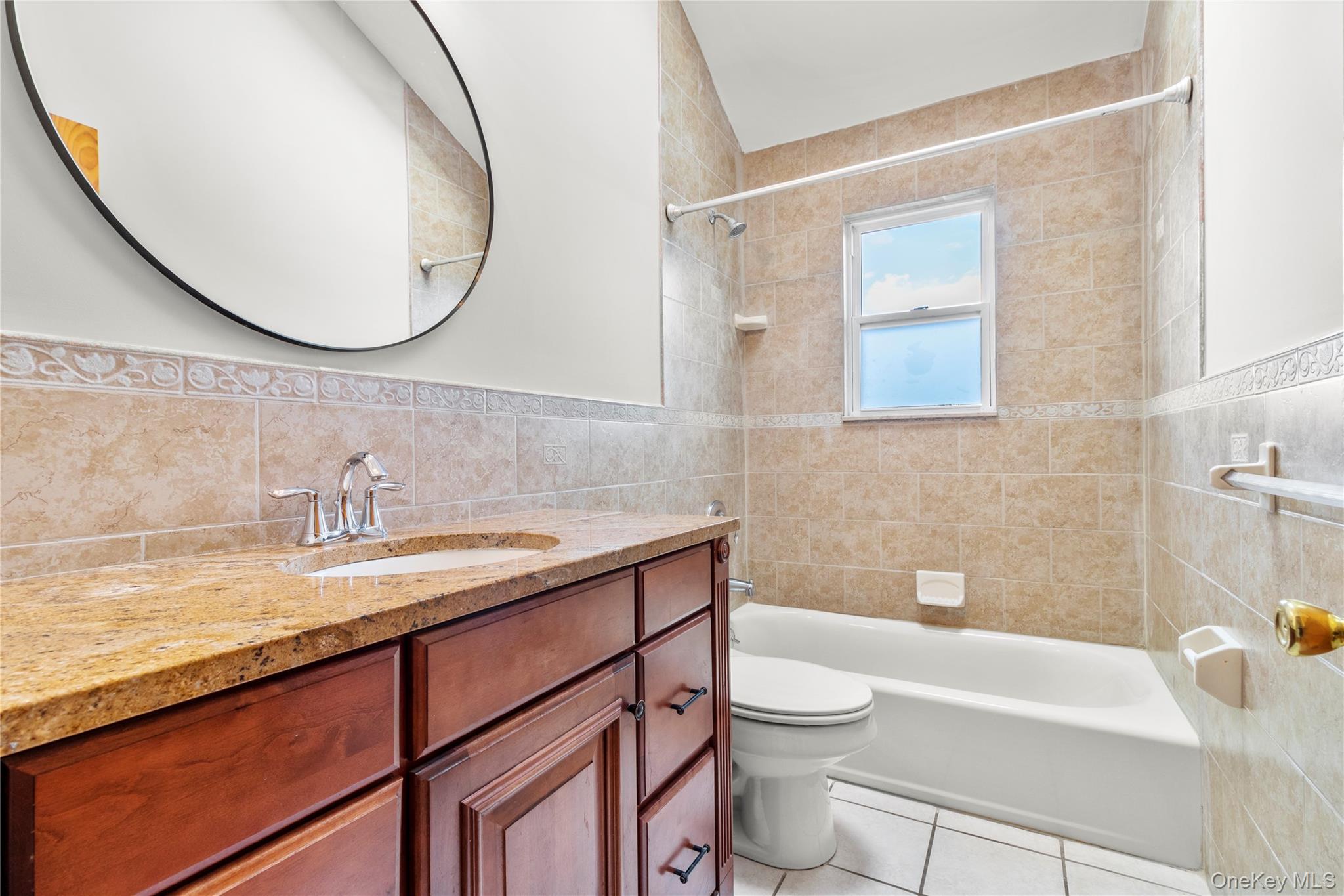 #5 photo, 1332 Star Avenue, नासाउ काउंटी Elmont , NY 11003