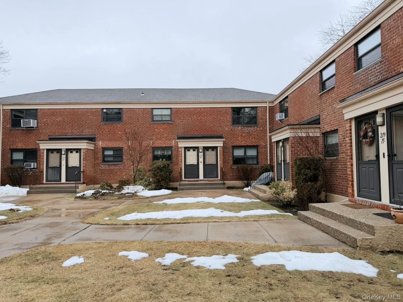 #8 photo, 21909 74th Avenue, Oakland Gardens , NY 11364