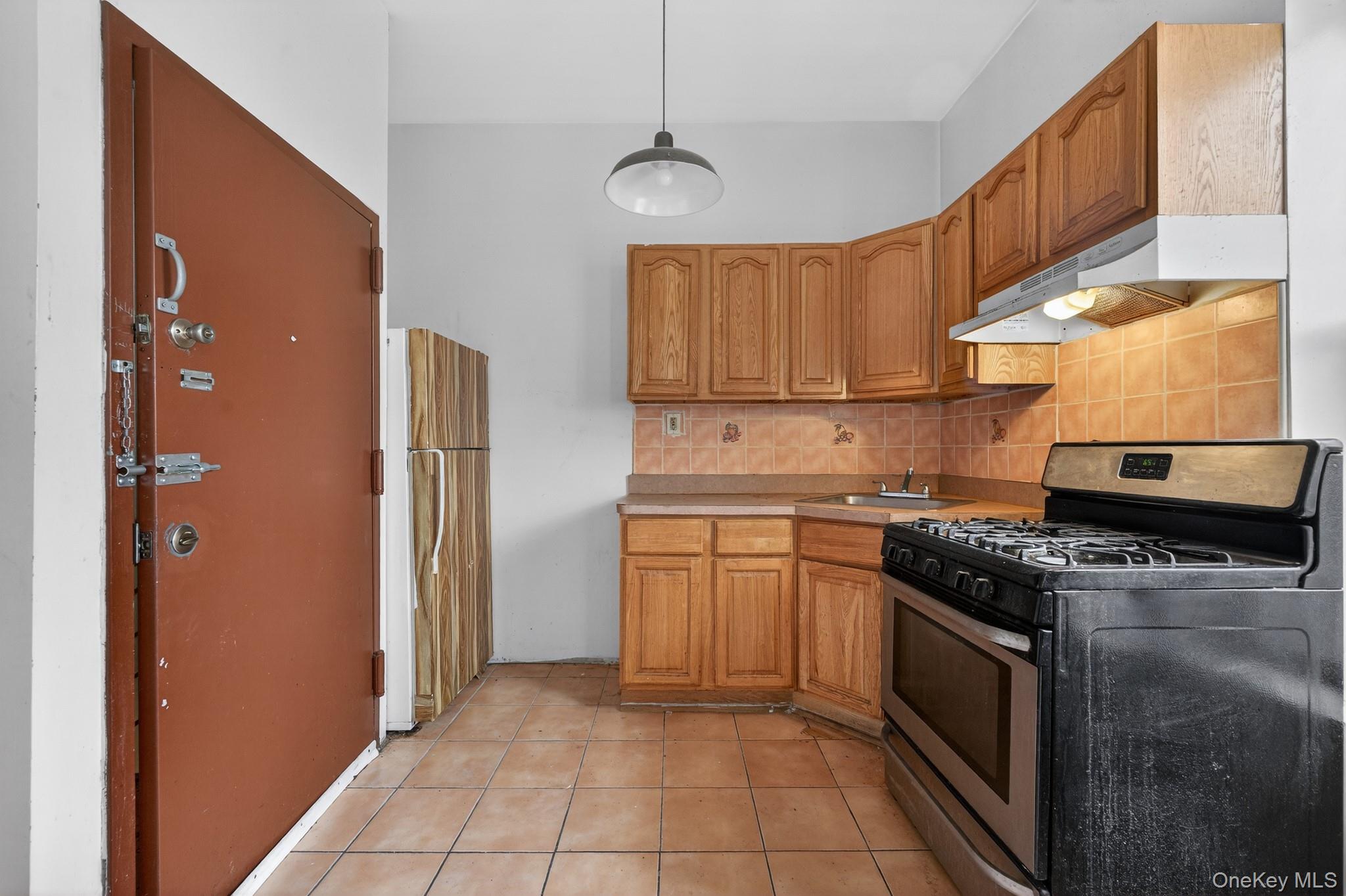 #2 photo, 663 Sutter Avenue, Brooklyn , NY 11207