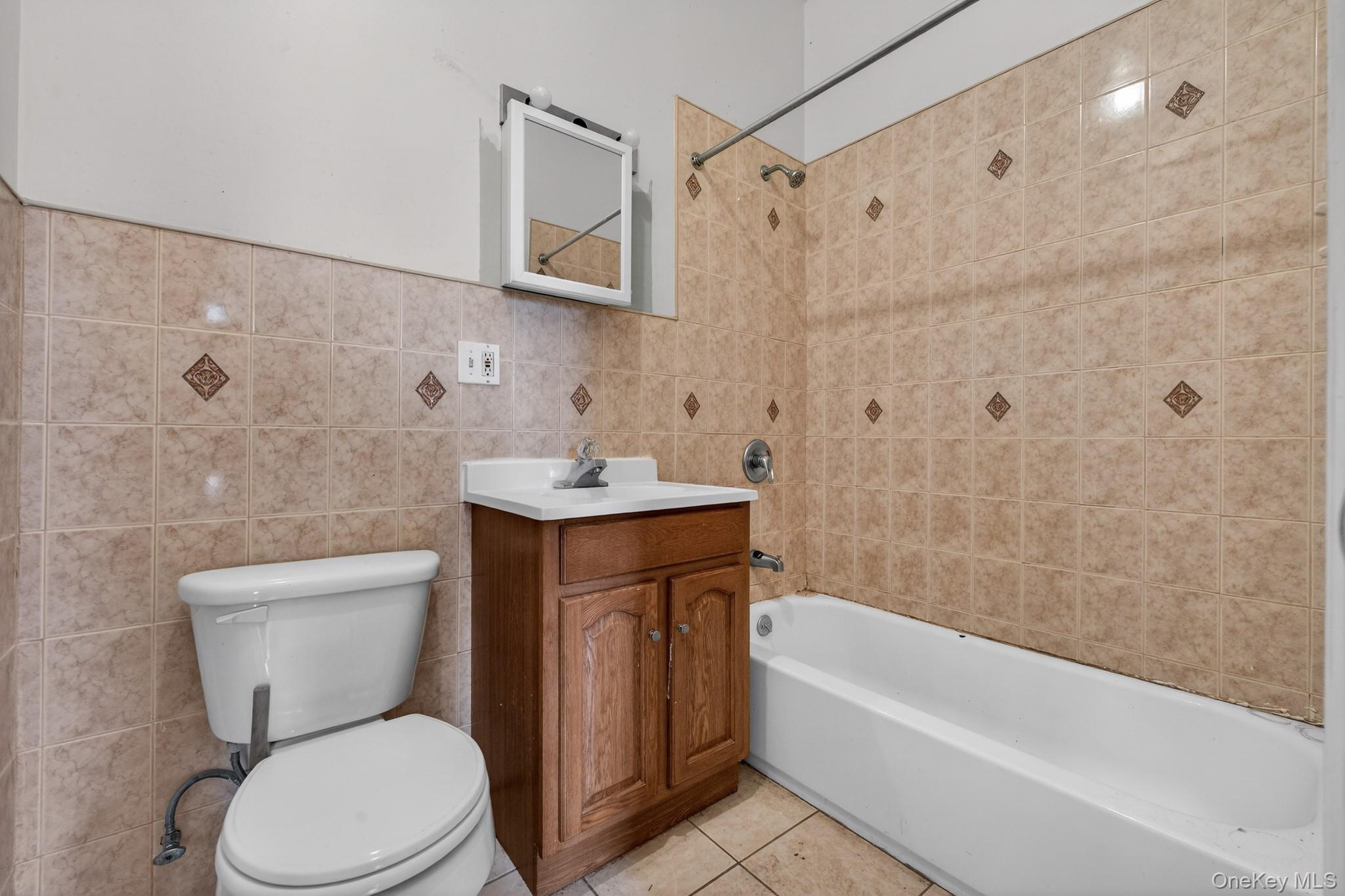 #4 photo, 663 Sutter Avenue, Brooklyn , NY 11207