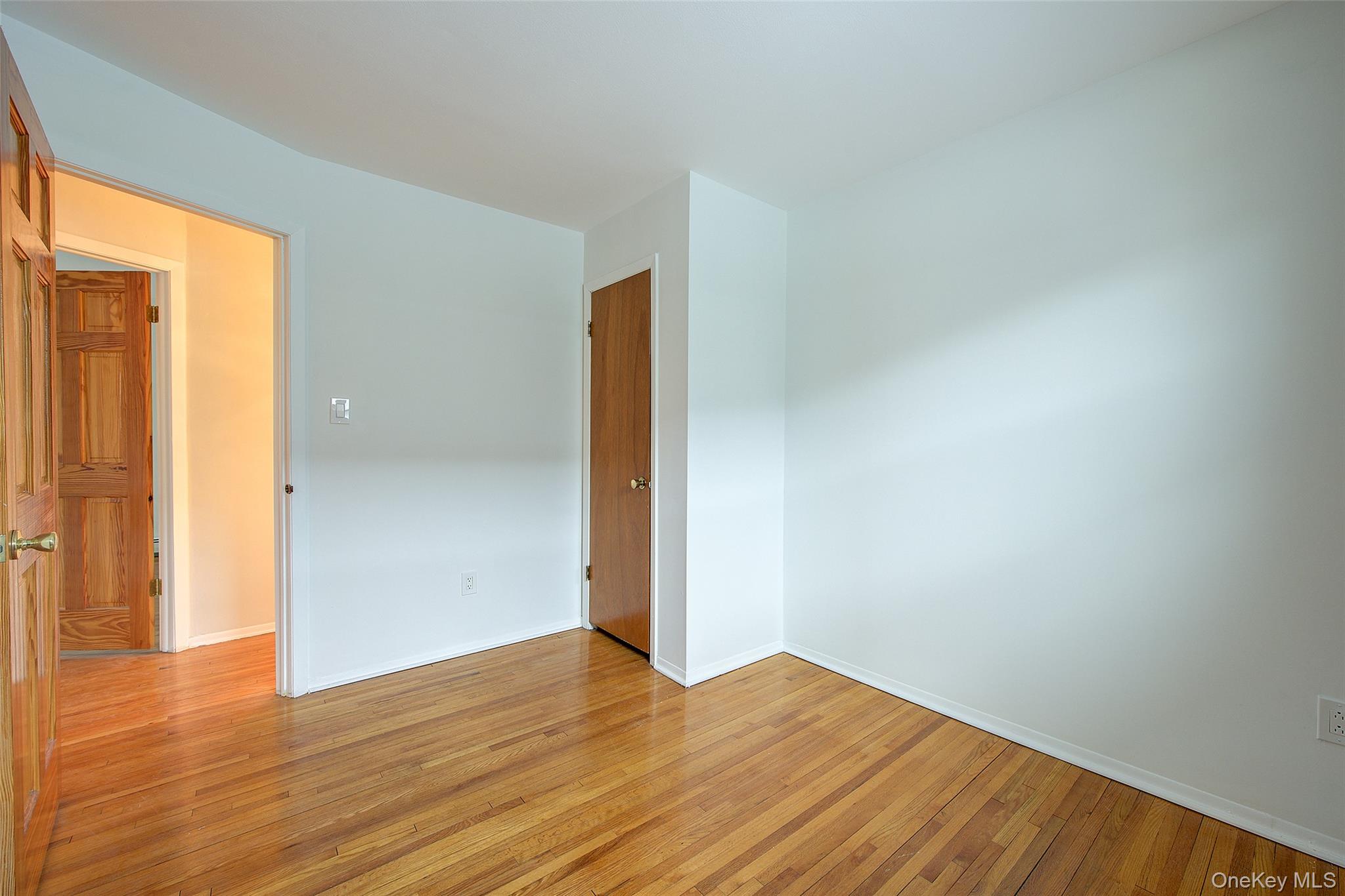 #13 photo, 98 Union Place, Lynbrook , NY 11563