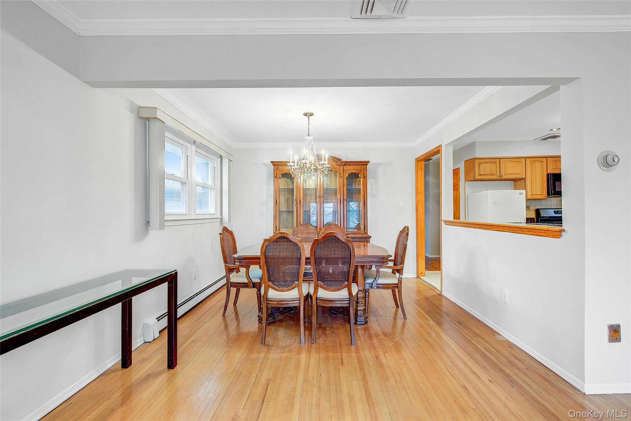 #5 photo, 98 Union Place, Lynbrook , NY 11563