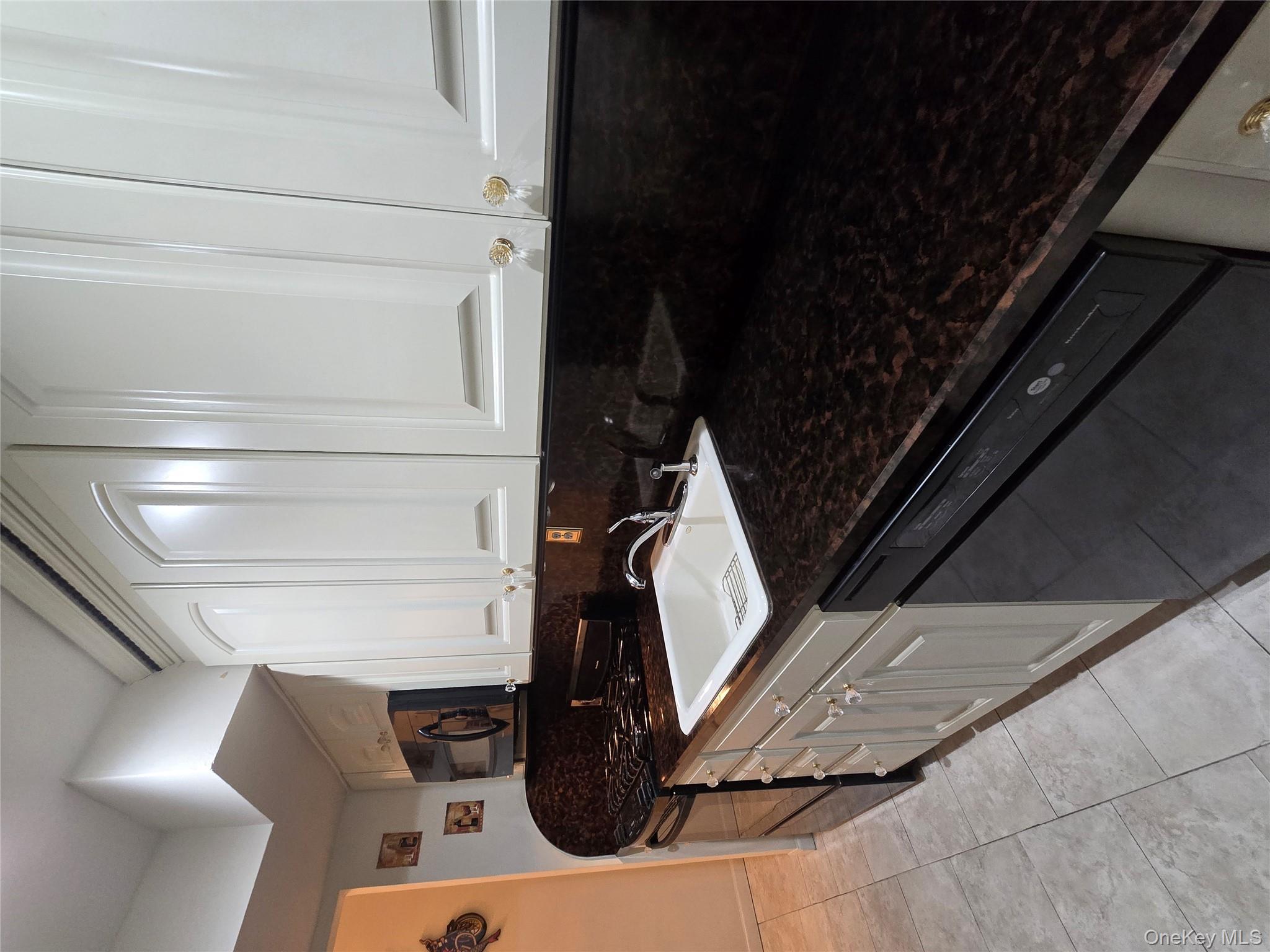 #10 photo, 89-40 151st, कुईंस Howard Beach , NY 11414