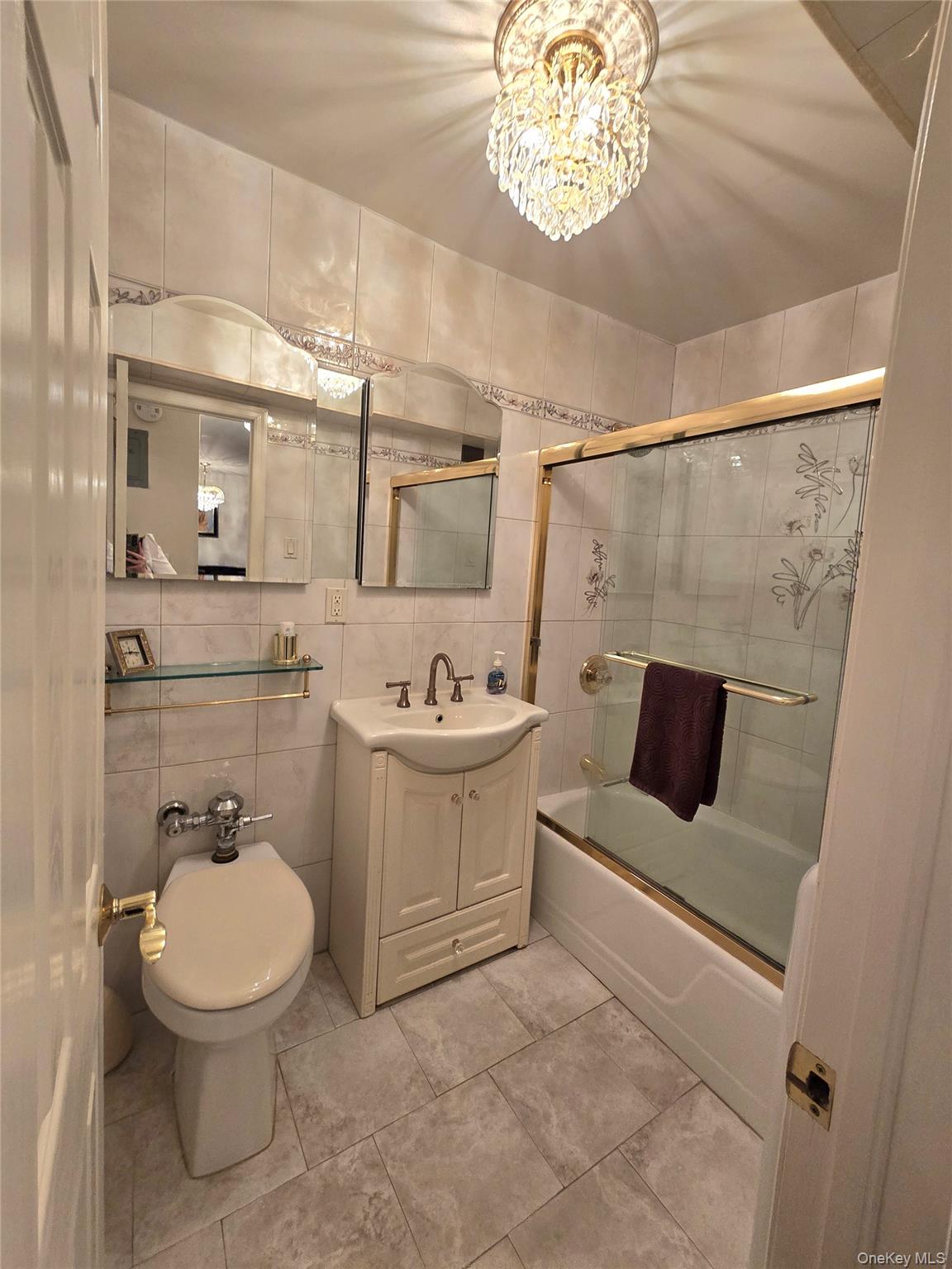 #12 photo, 89-40 151st, कुईंस Howard Beach , NY 11414