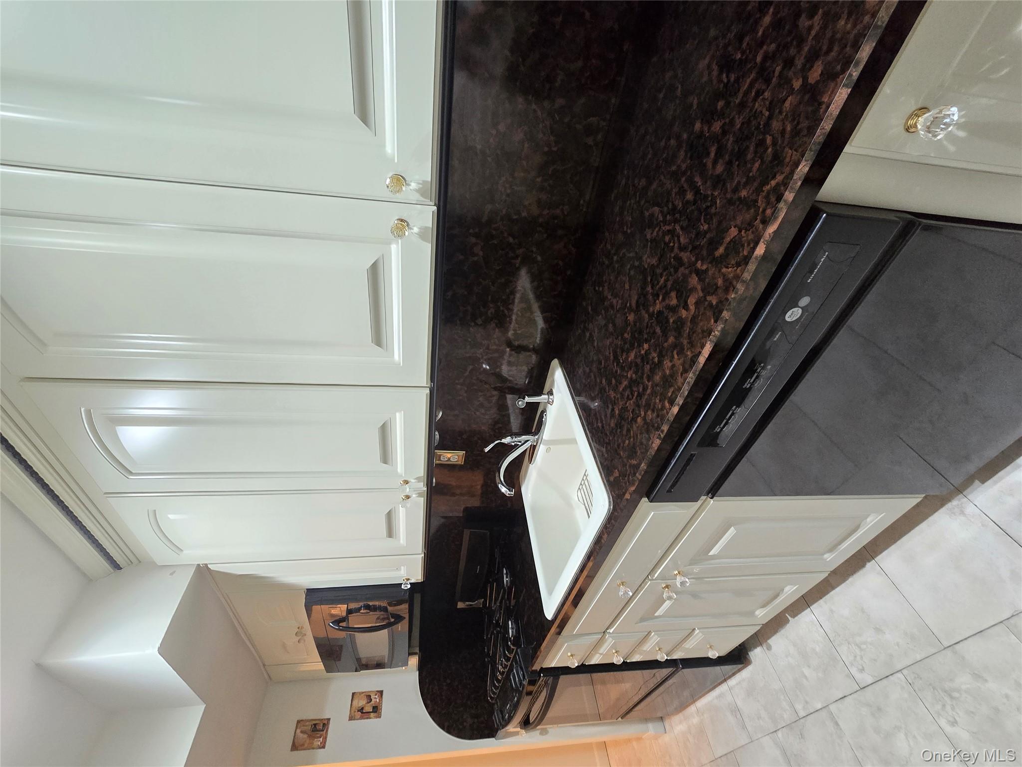 #7 photo, 89-40 151st, कुईंस Howard Beach , NY 11414