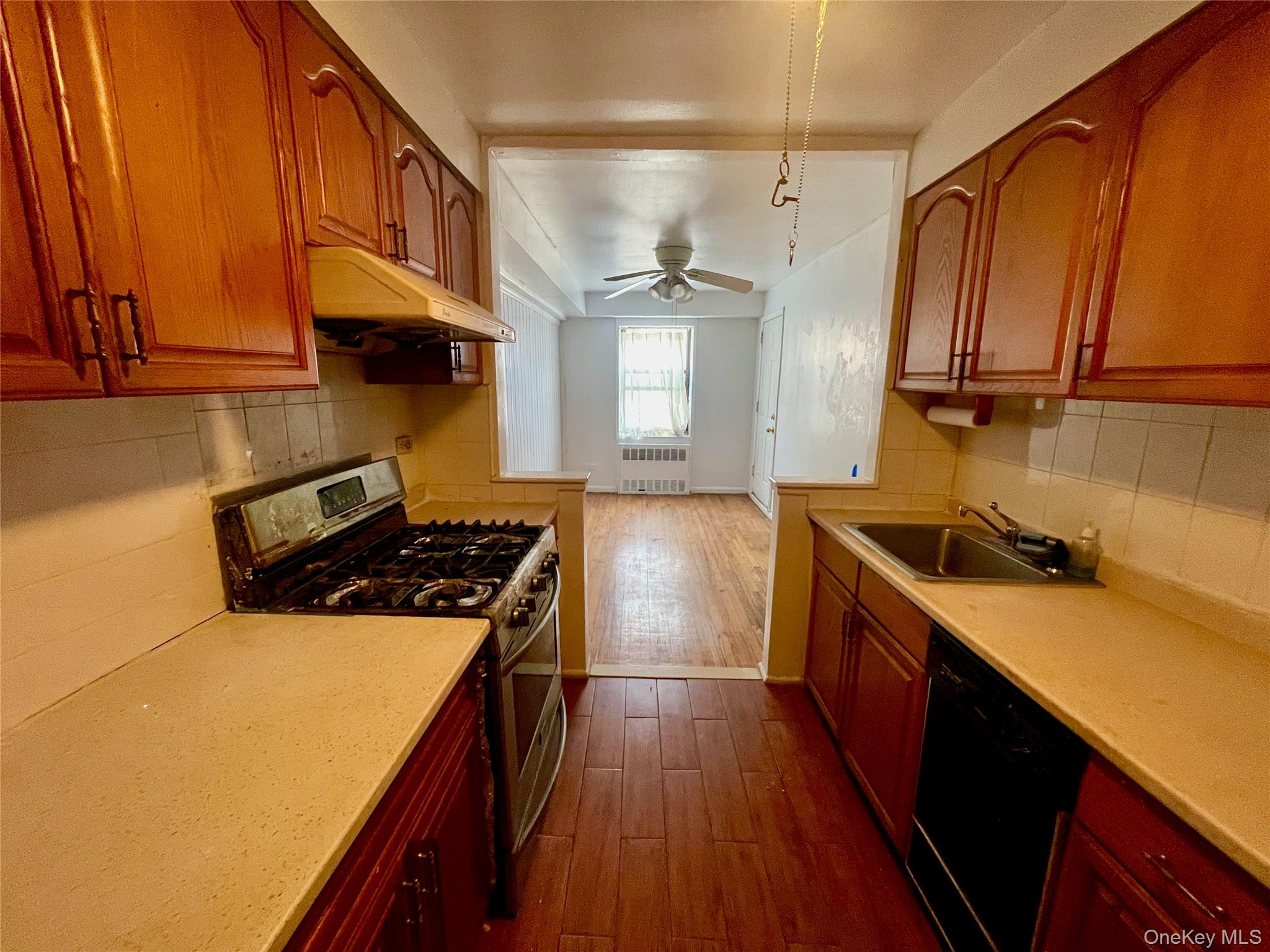 #12 photo, 138-15 Franklin Ave, Flushing , NY 11355