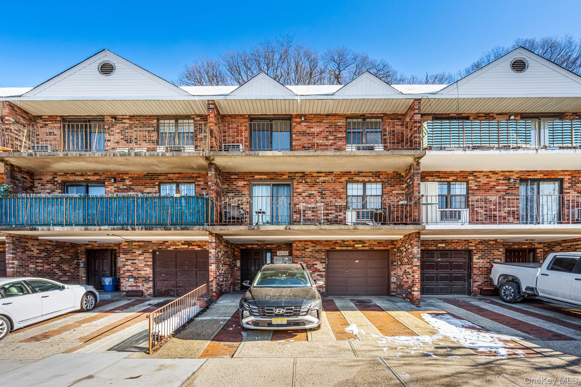 #14 photo, 6607 242nd Street, Little Neck , NY 11362