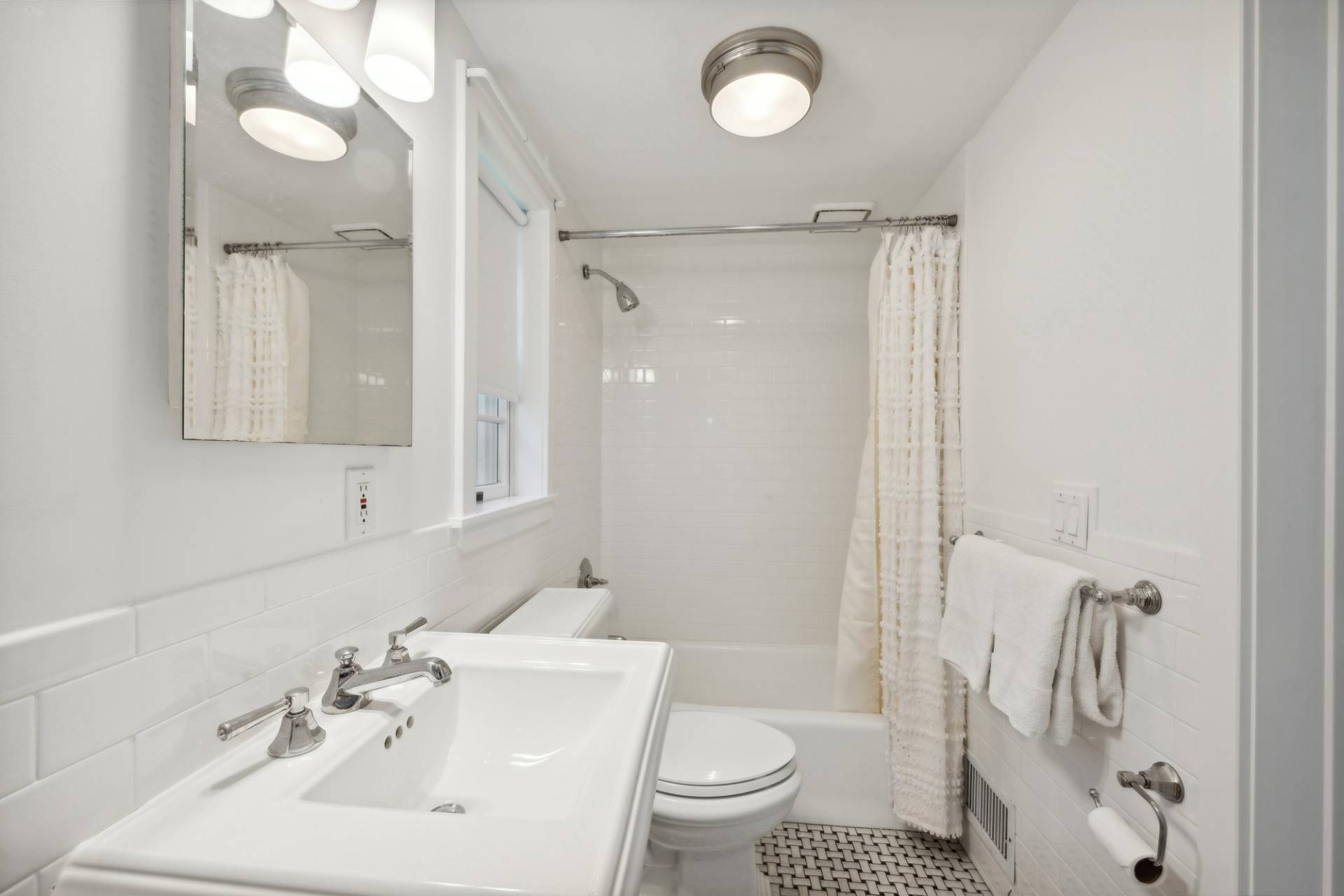 #27 photo, 57 Lee Avenue, East Hampton , NY 11937