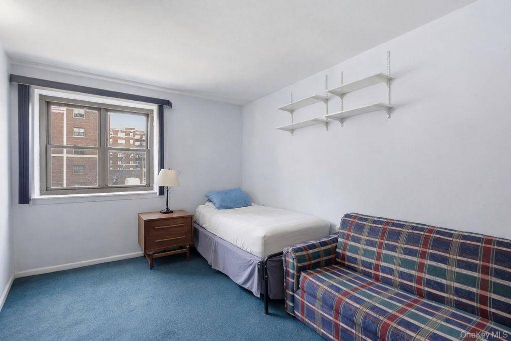 #8 photo, 85-10  151st Avenue, #1C, कुईंस Howard Beach , NY 11414