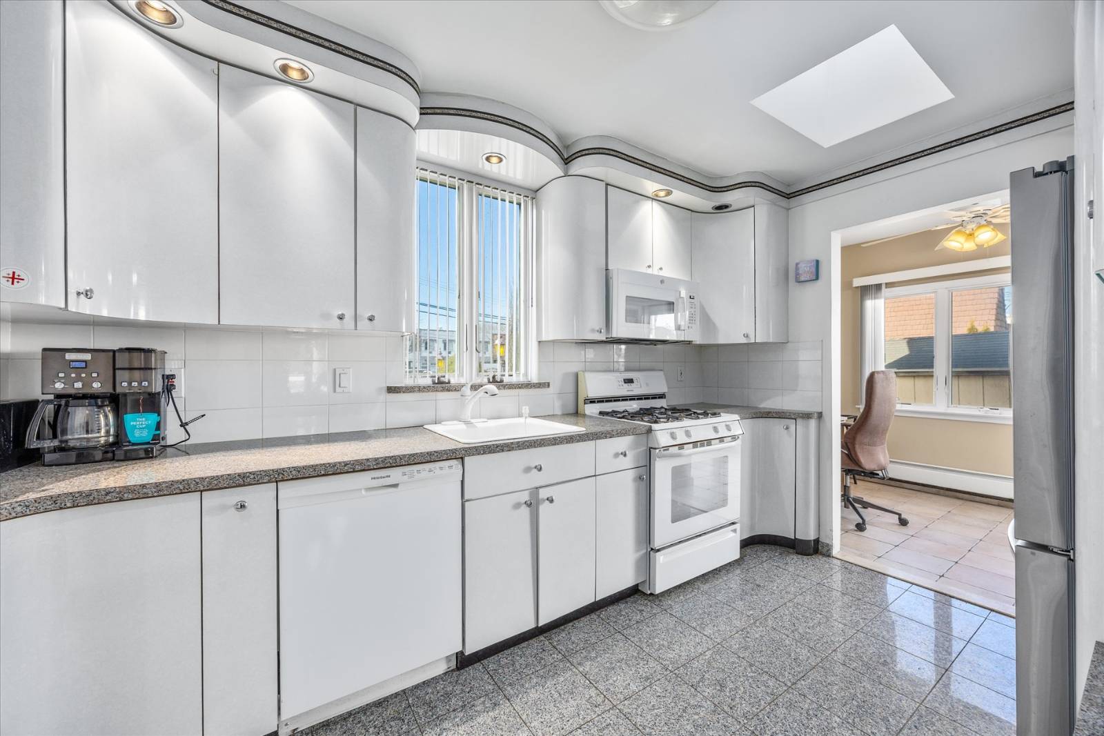 #10 photo, 1715 Marine Pkwy, #6B, Marine Park , NY 11234