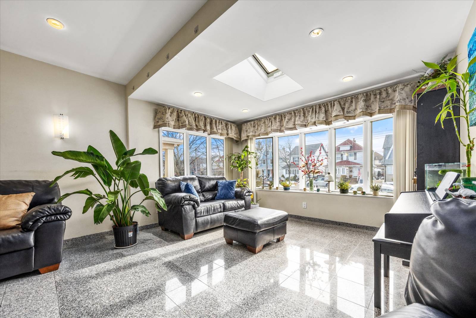 #4 photo, 1715 Marine Pkwy, #6B, Marine Park , NY 11234