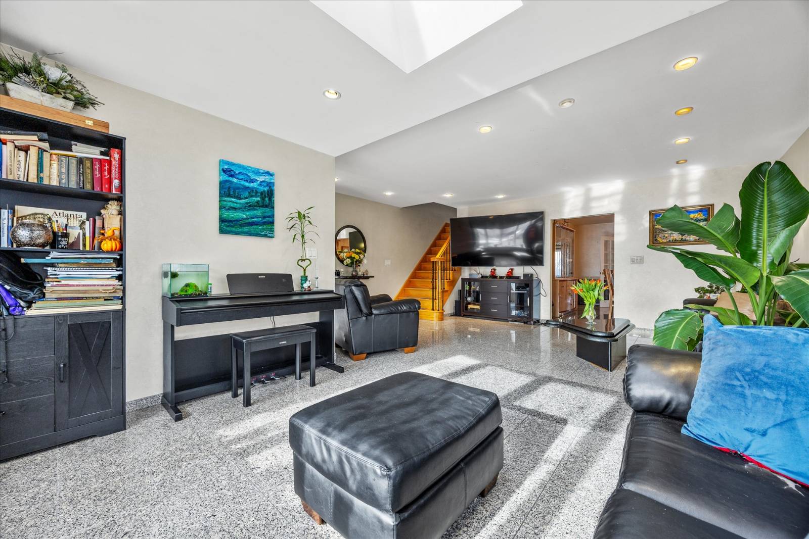 #5 photo, 1715 Marine Pkwy, #6B, Marine Park , NY 11234