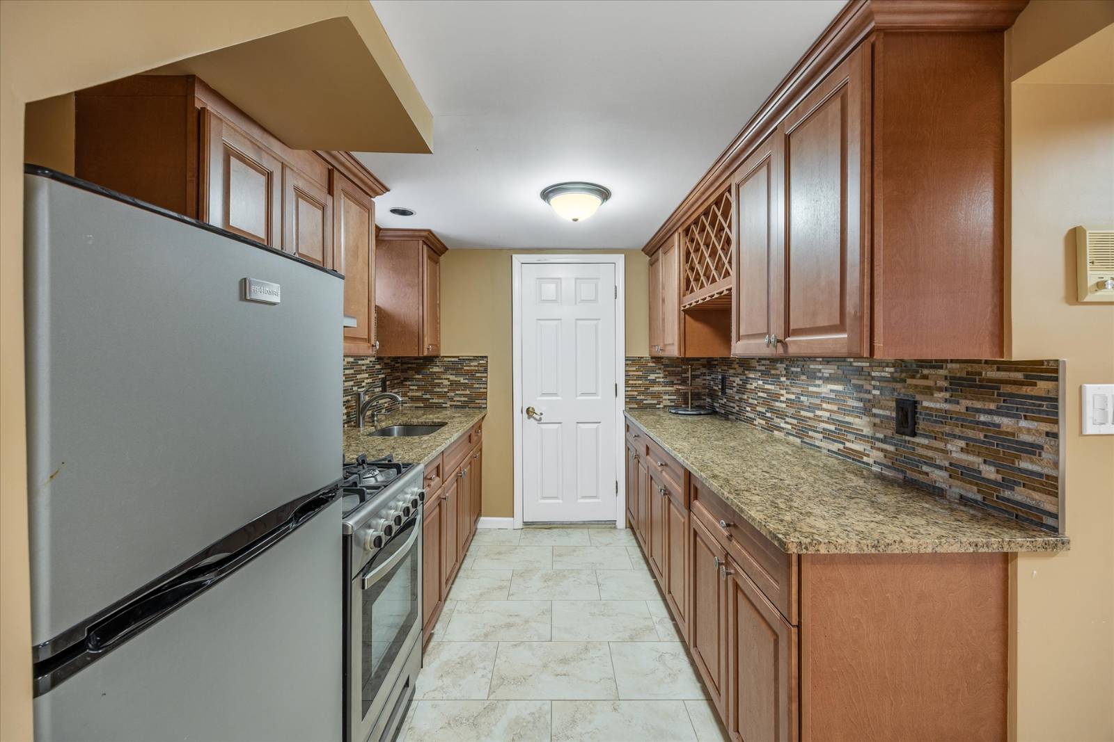 #8 photo, 1715 Marine Pkwy, #6B, Marine Park , NY 11234