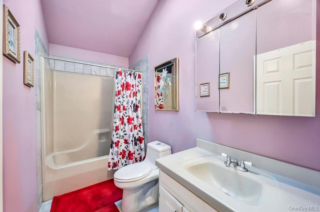 #13 photo, 464 Grand Boulevard, Саффолк ‖ Brentwood , NY 11717