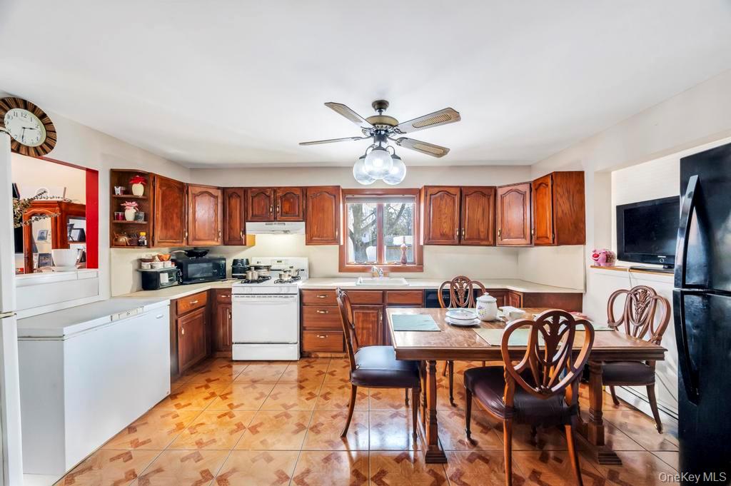 #7 photo, 464 Grand Boulevard, Саффолк ‖ Brentwood , NY 11717