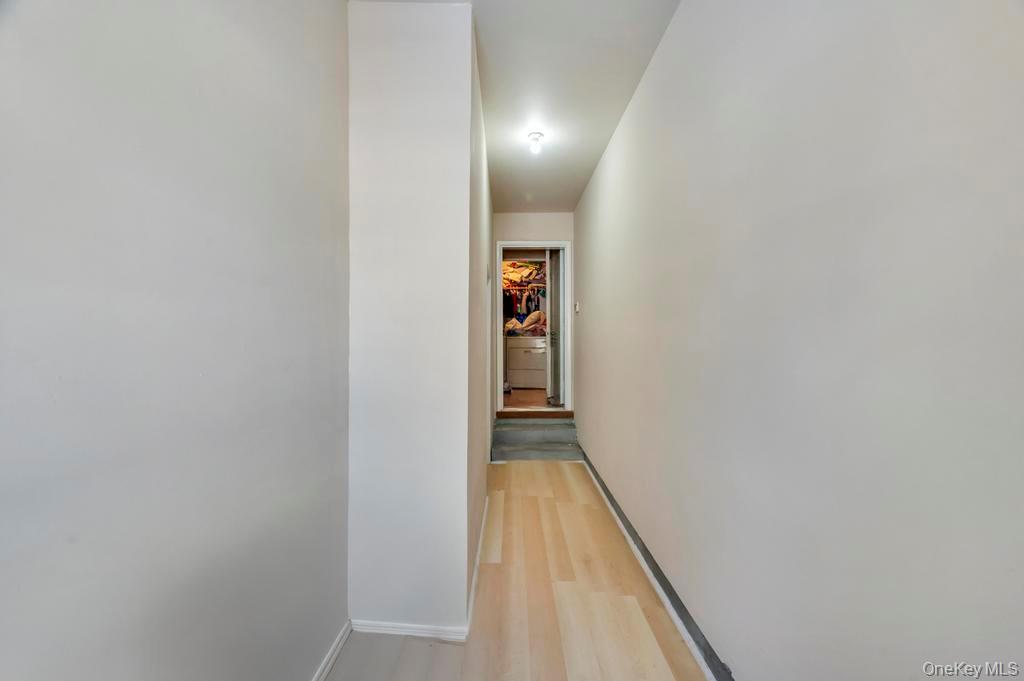 #9 photo, 464 Grand Boulevard, Саффолк ‖ Brentwood , NY 11717