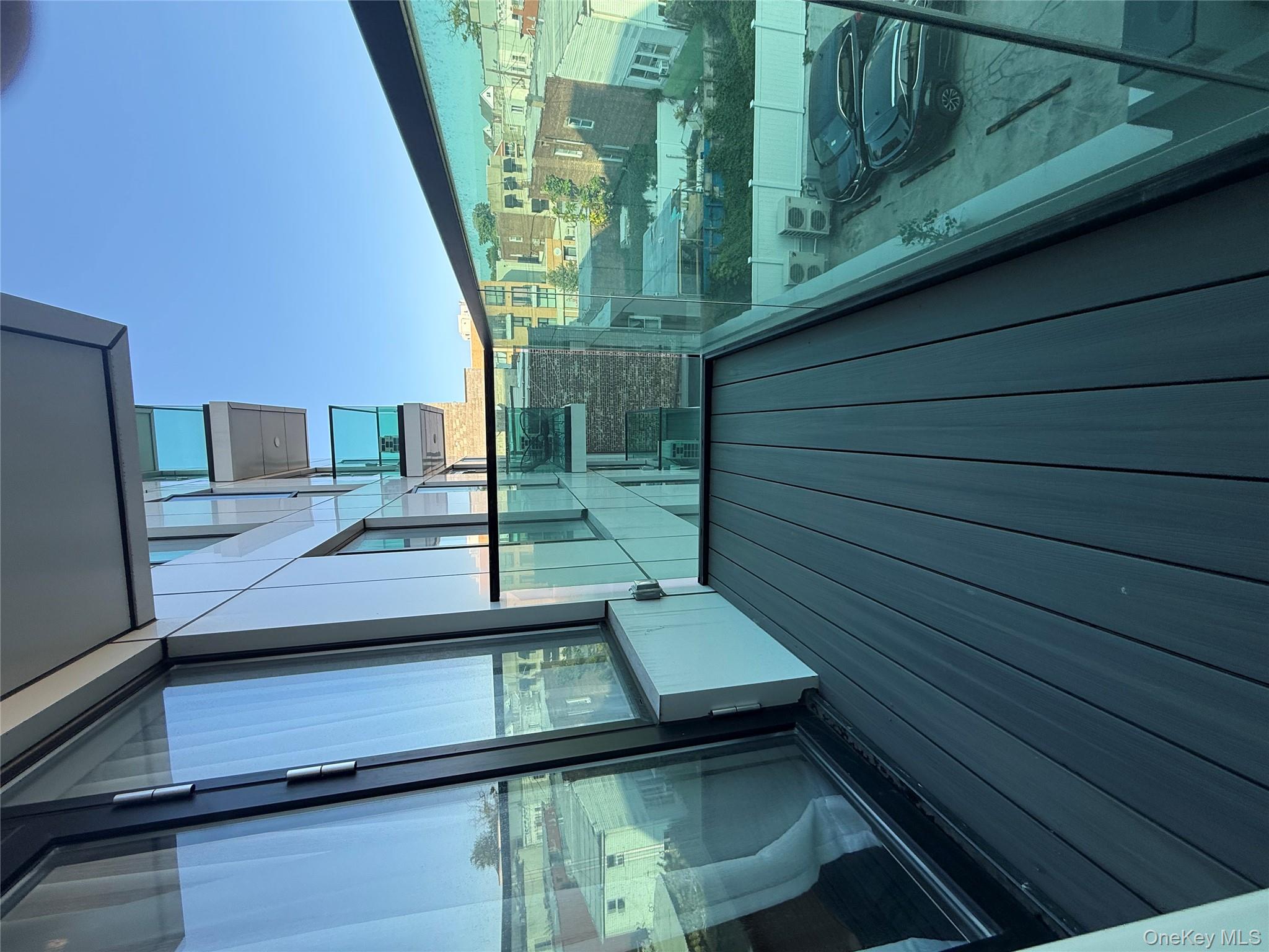 #8 photo, 3258 105th Street, 뉴욕퀸즈 East Elmhurst , NY 11369