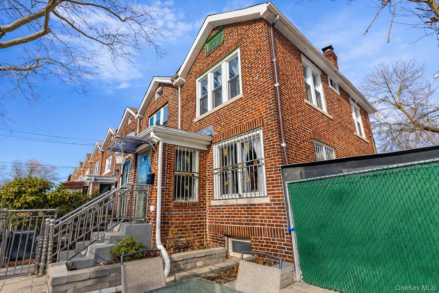 #1 photo, 114-83A 145th, जमैका Jamaica , NY 11436