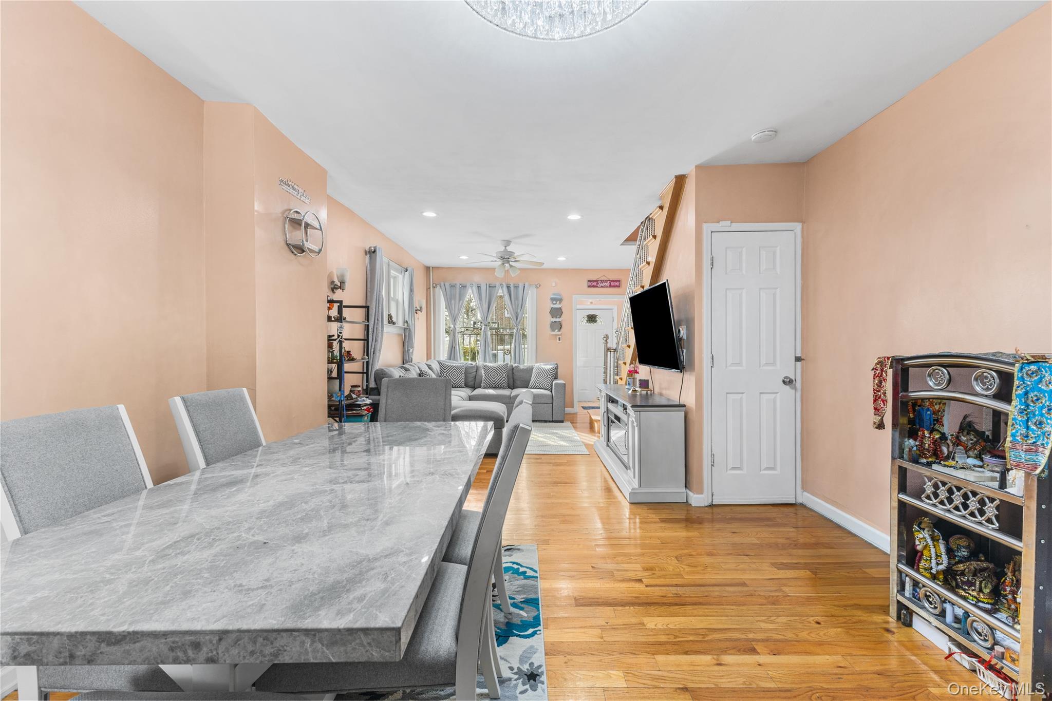 #13 photo, 114-83A 145th, जमैका Jamaica , NY 11436