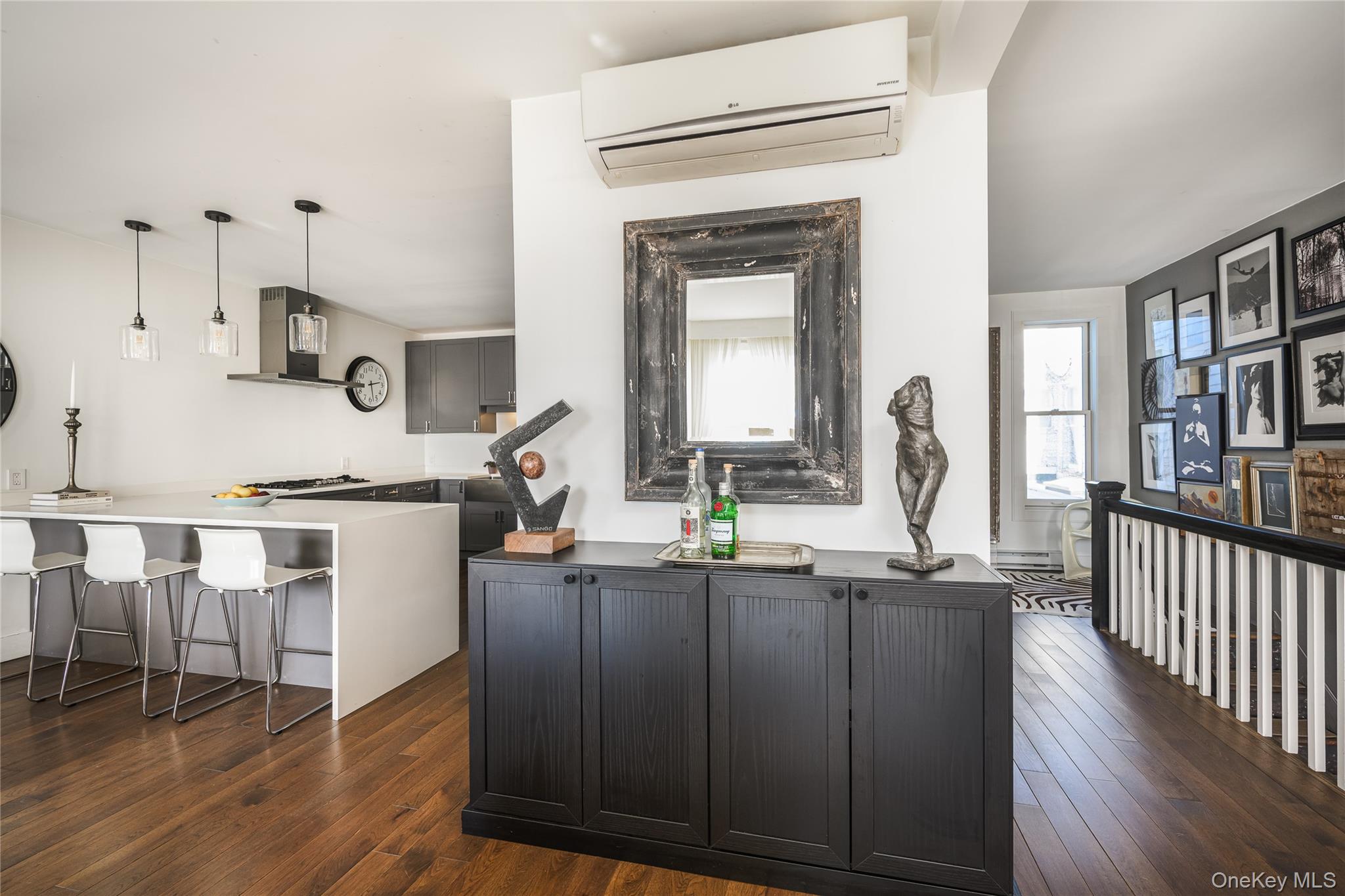 #12 photo, 314 Warren Street, Hudson , NY 12534