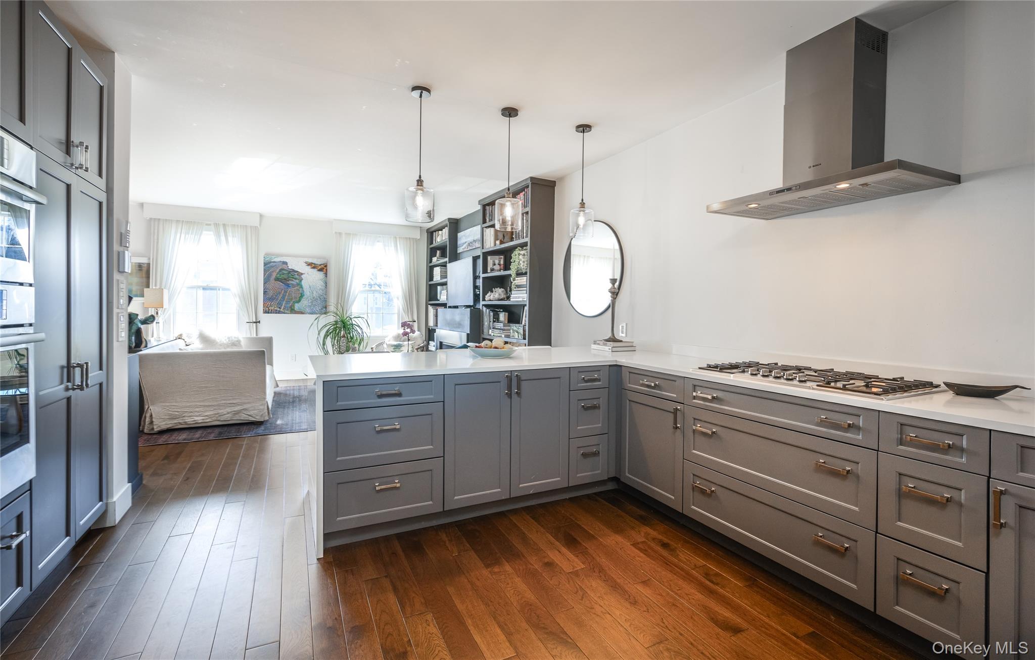 #18 photo, 314 Warren Street, Hudson , NY 12534