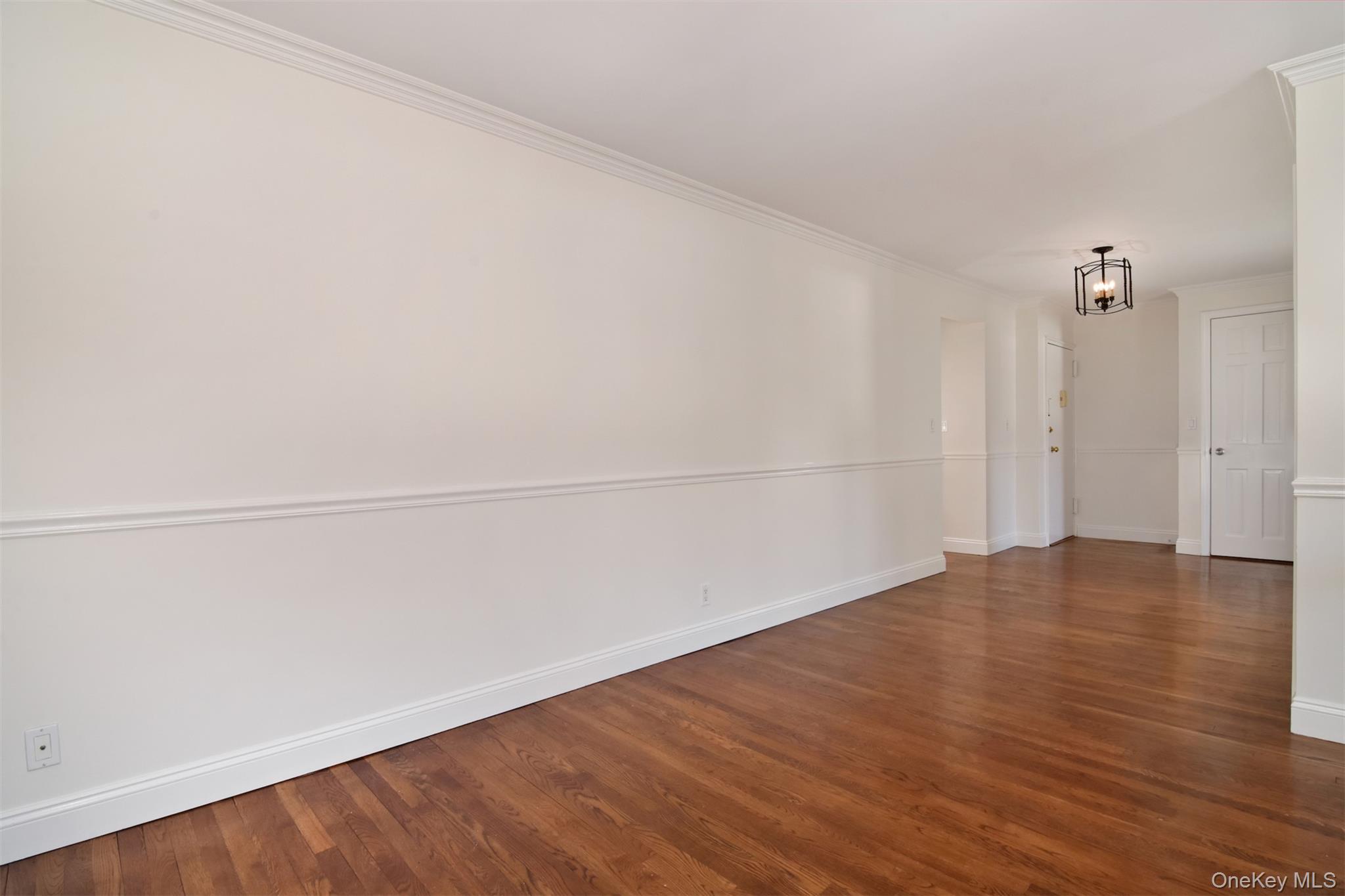 #5 photo, 140 N Broadway, Irvington , NY 10533