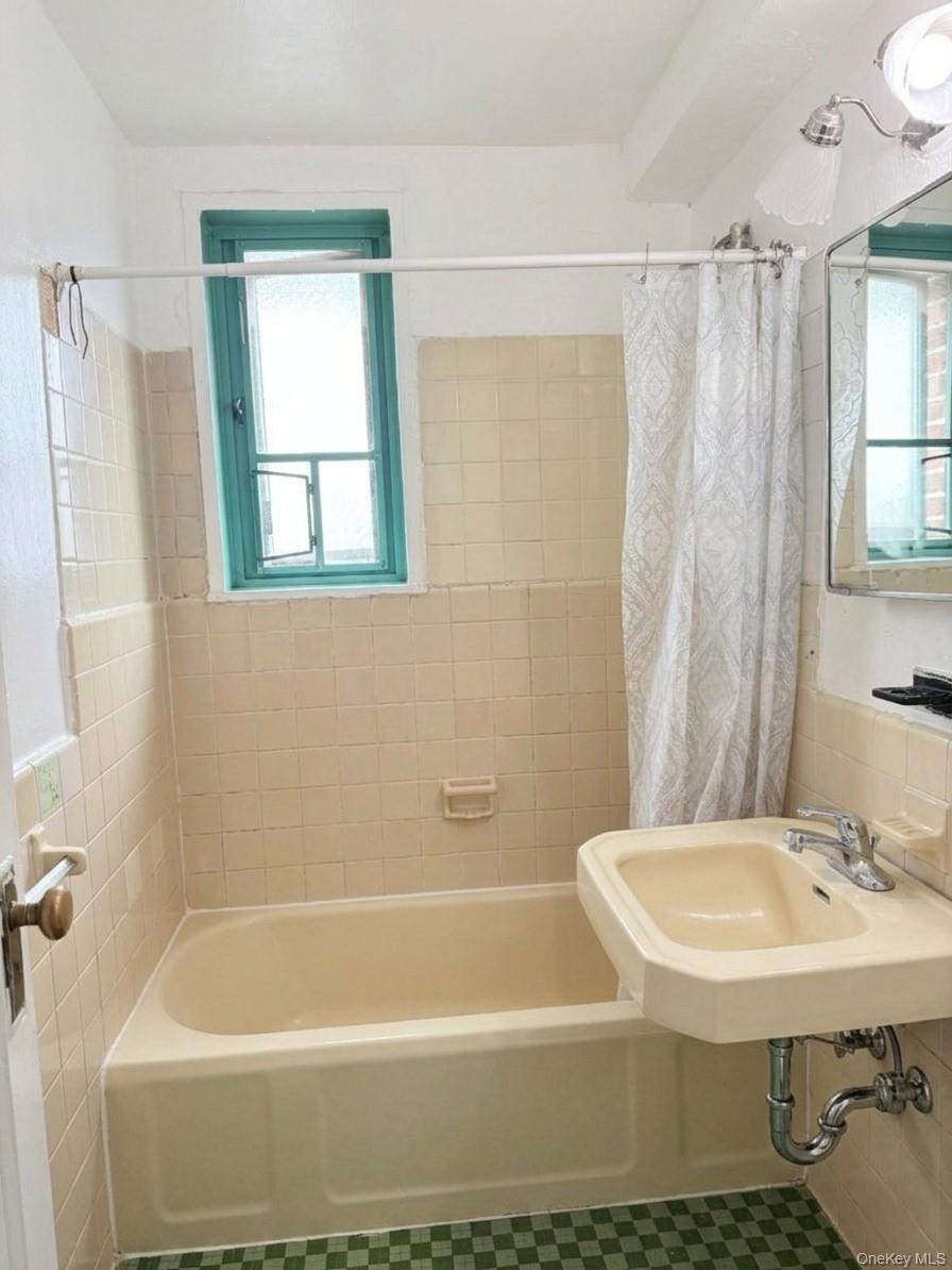 #2 photo, 2075 ST RAYMOND Avenue, Bronx , NY 10462