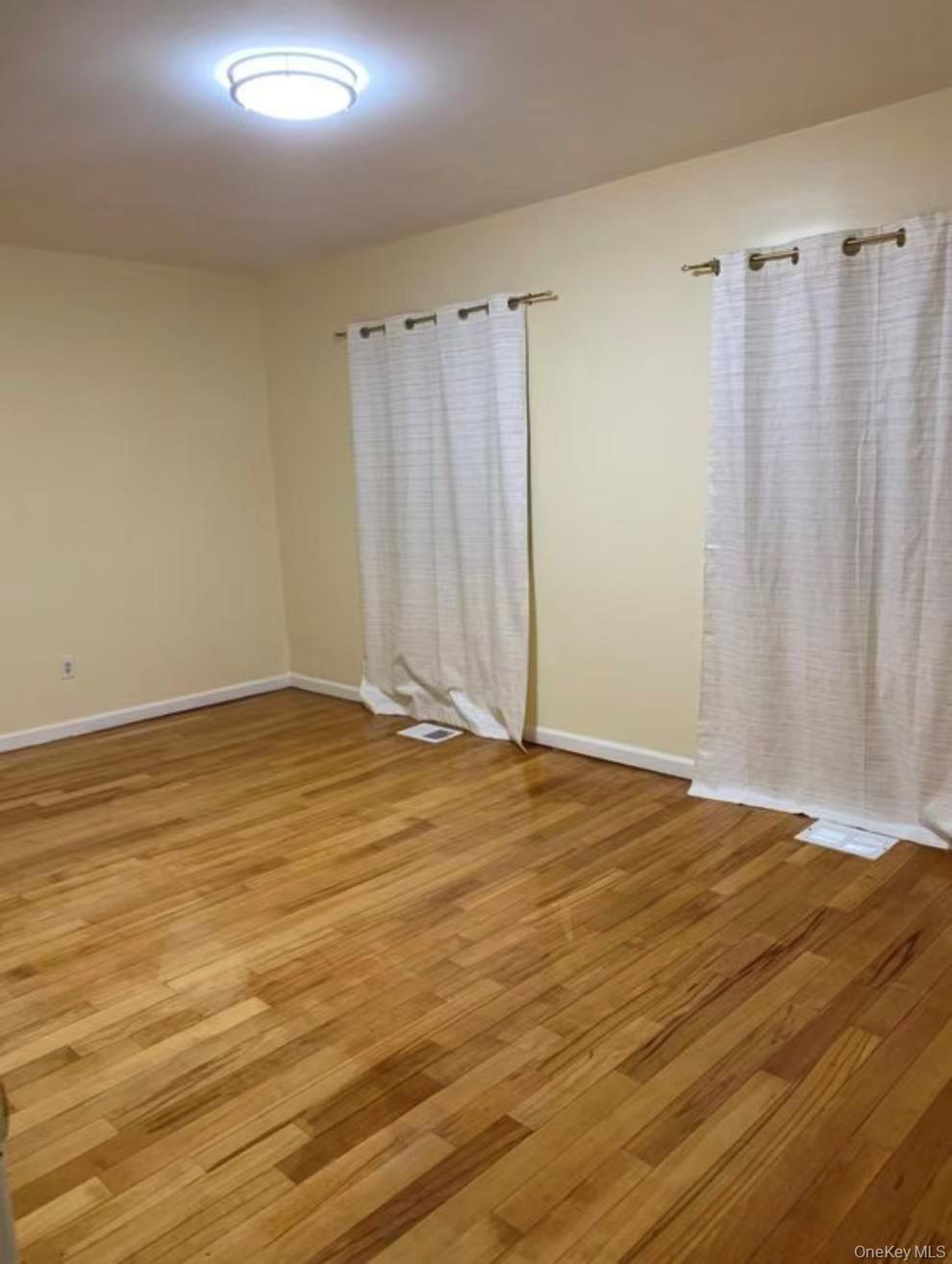 #10 photo, 2832 dudley Avenue, Bronx , NY 10461