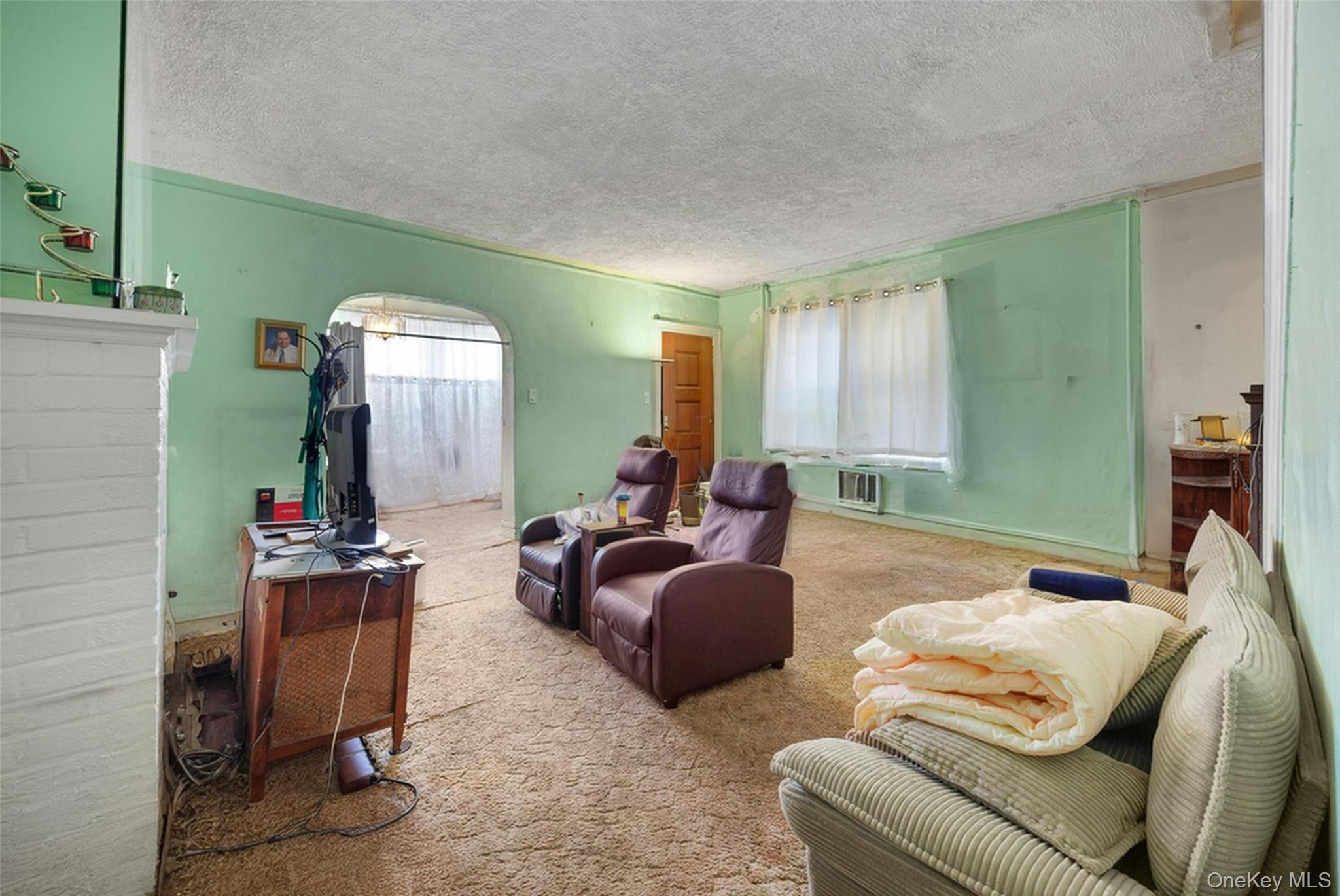 #6 photo, 2335 Yates Avenue, Bronx , NY 10469