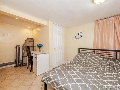 #15 photo, 3240 Seymour Avenue, Bronx , NY 10469