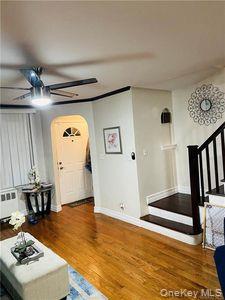 #4 photo, 3240 Seymour Avenue, Bronx , NY 10469