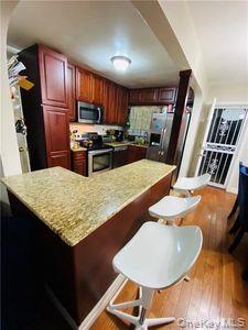 #8 photo, 3240 Seymour Avenue, Bronx , NY 10469