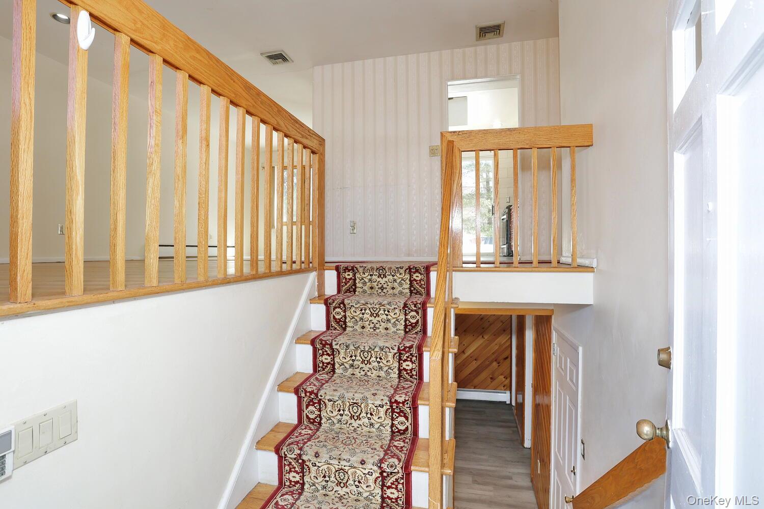 #6 photo, 30 Bridle Road, 纽约州 Spring Valley , NY 10977