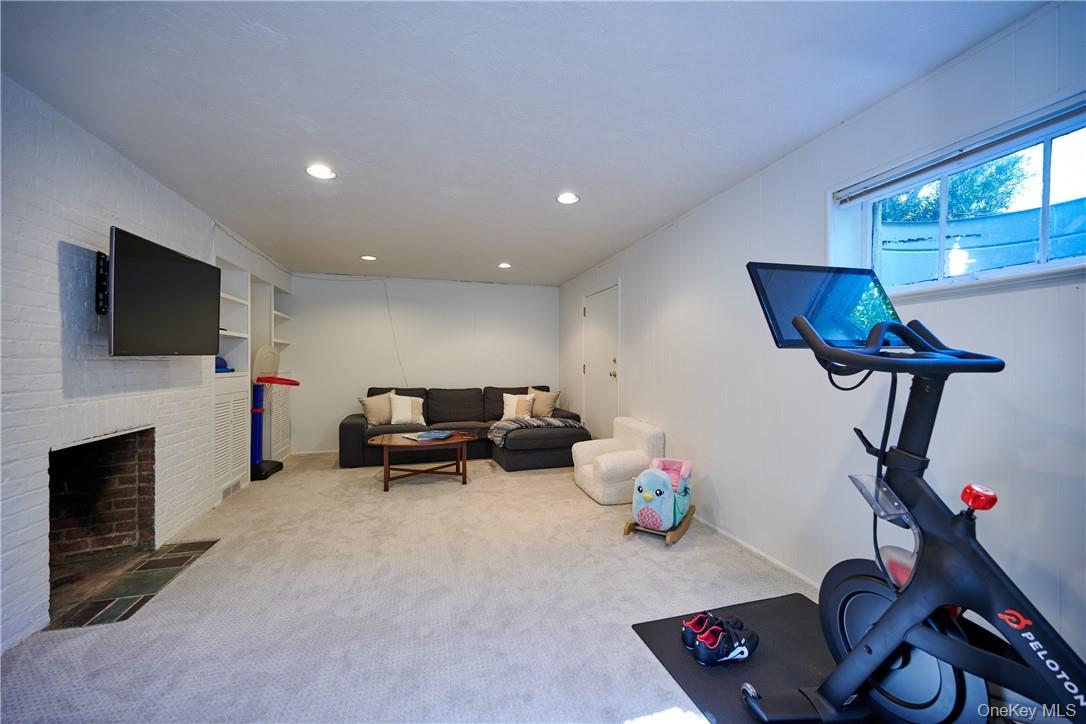 #12 photo, 11 Lebanon Road, Scarsdale , NY 10583