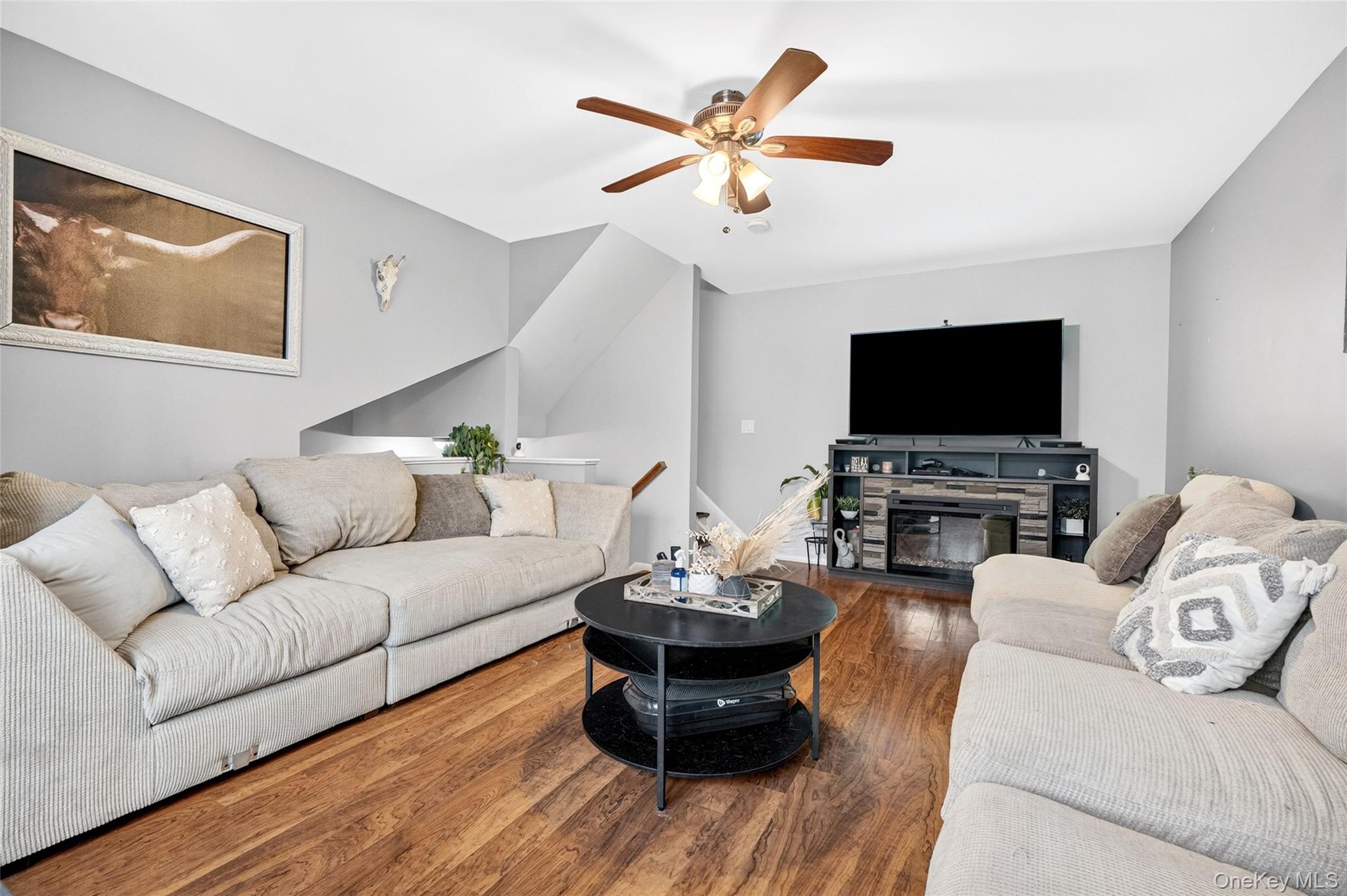 #17 photo, 16 Village Green, Bardonia , NY 10954