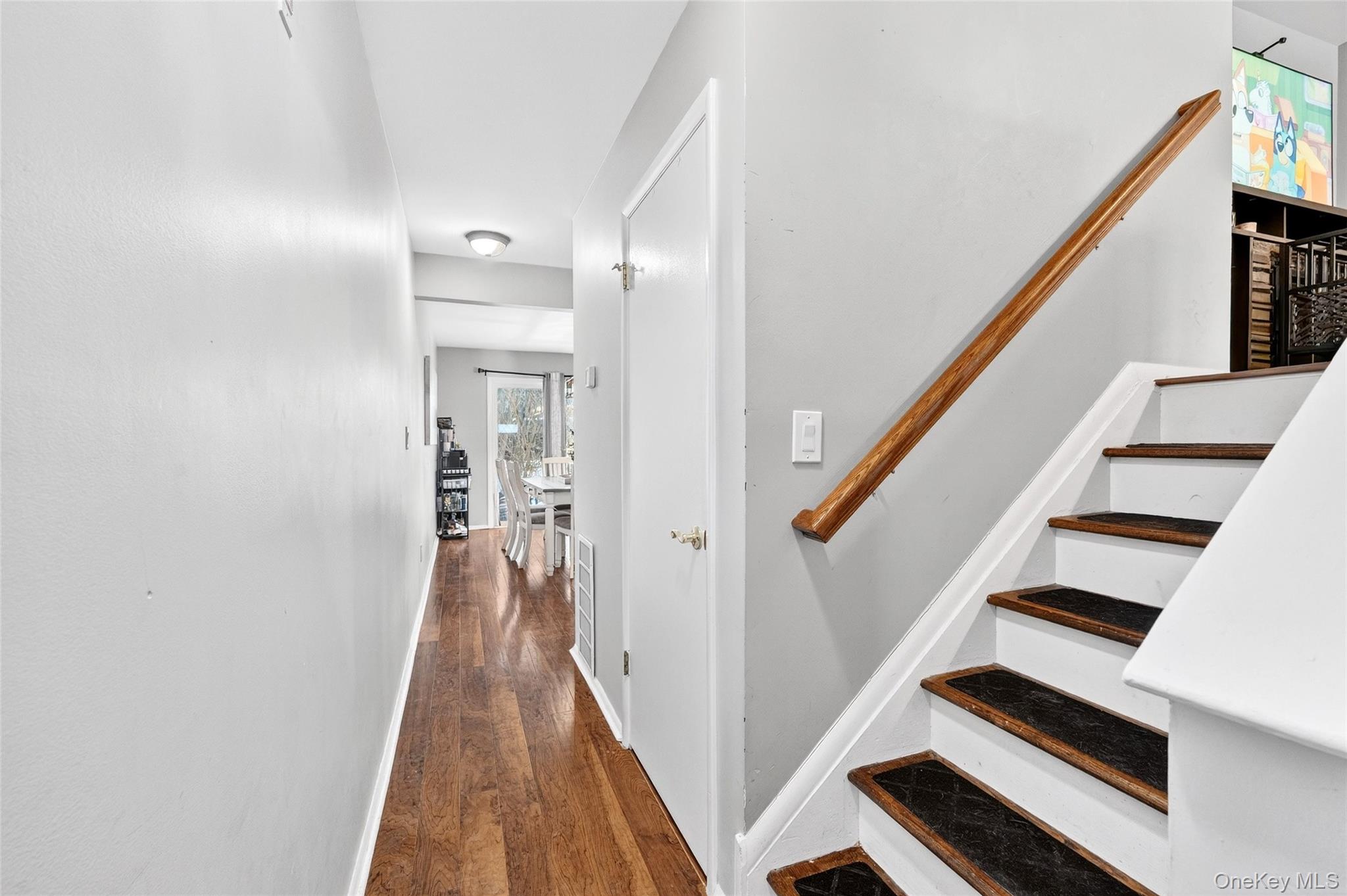 #3 photo, 16 Village Green, Bardonia , NY 10954