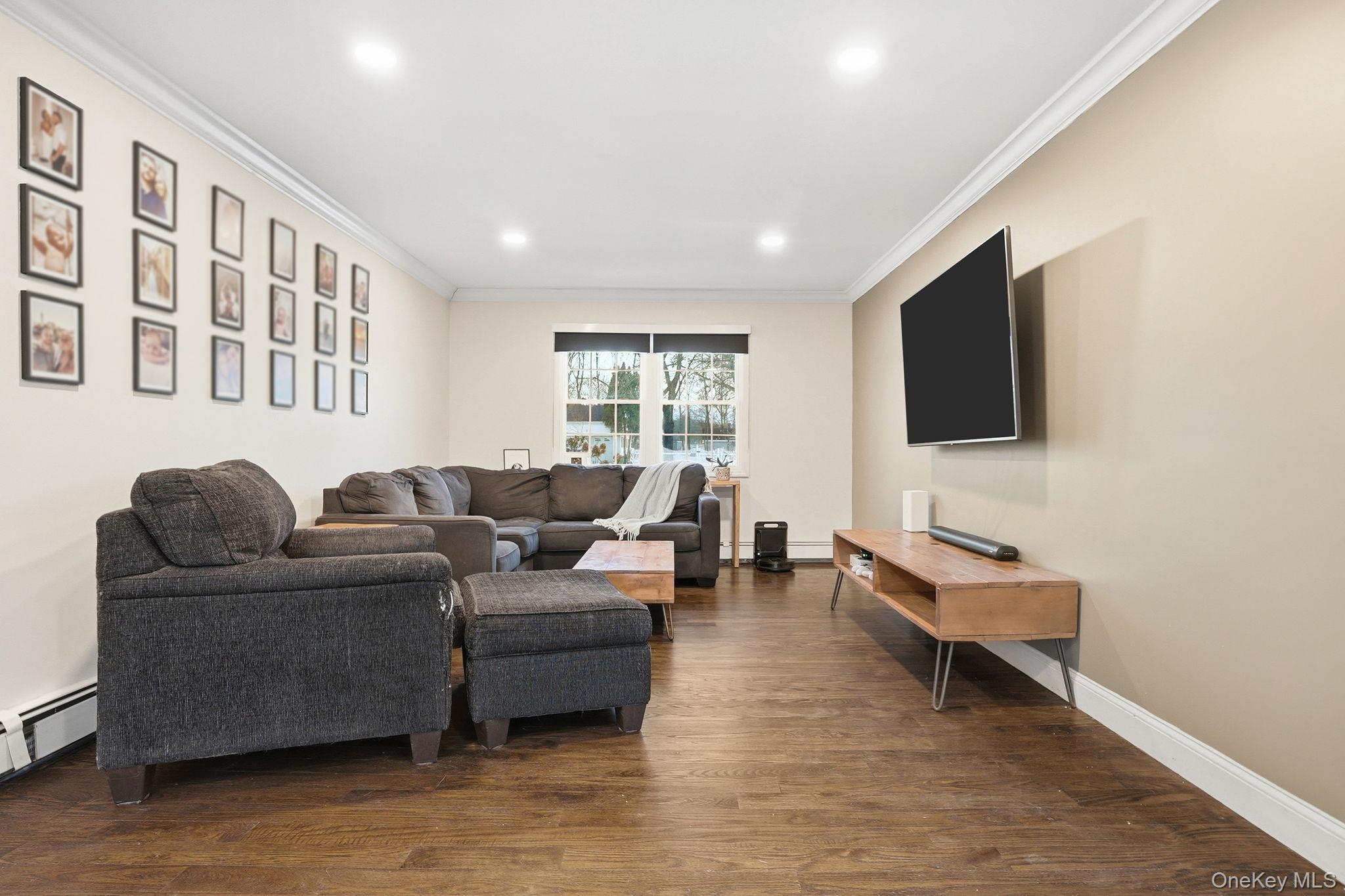 #12 photo, 13 Jane Street, Poughkeepsie , NY 12603