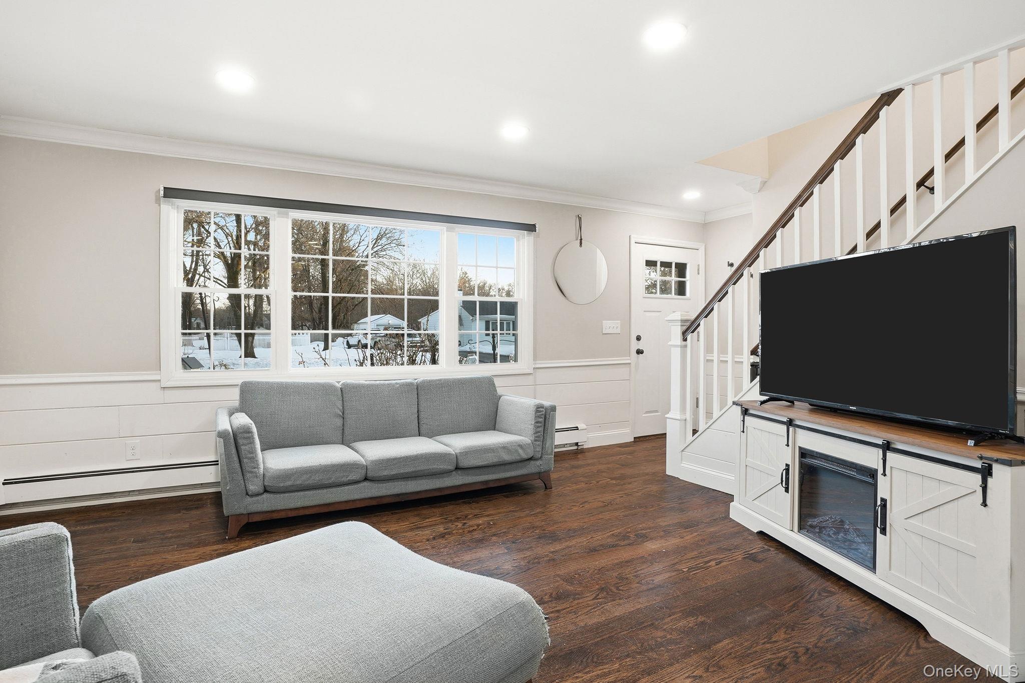 #8 photo, 13 Jane Street, Poughkeepsie , NY 12603